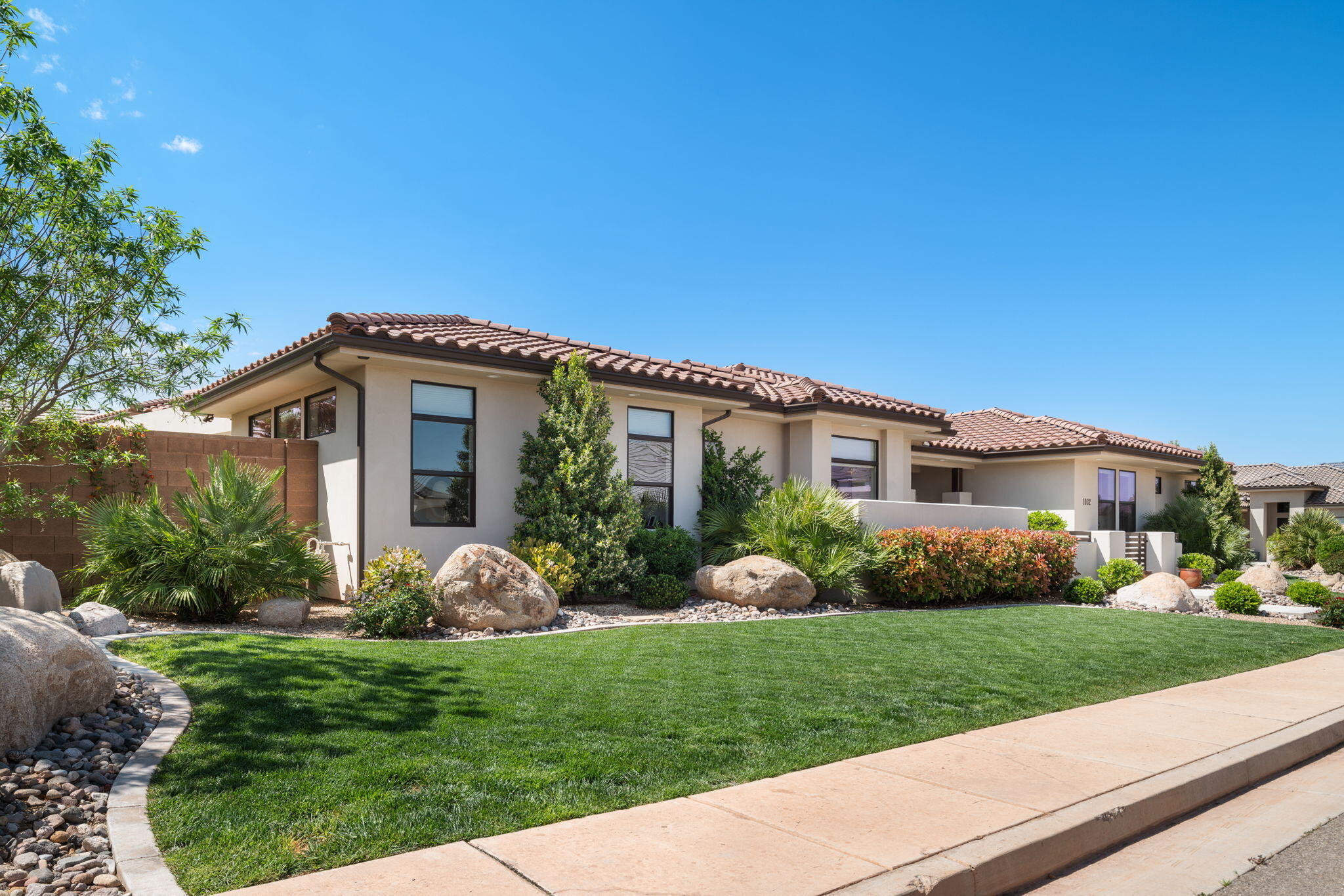 SOUTHERN VISTAS - Residential