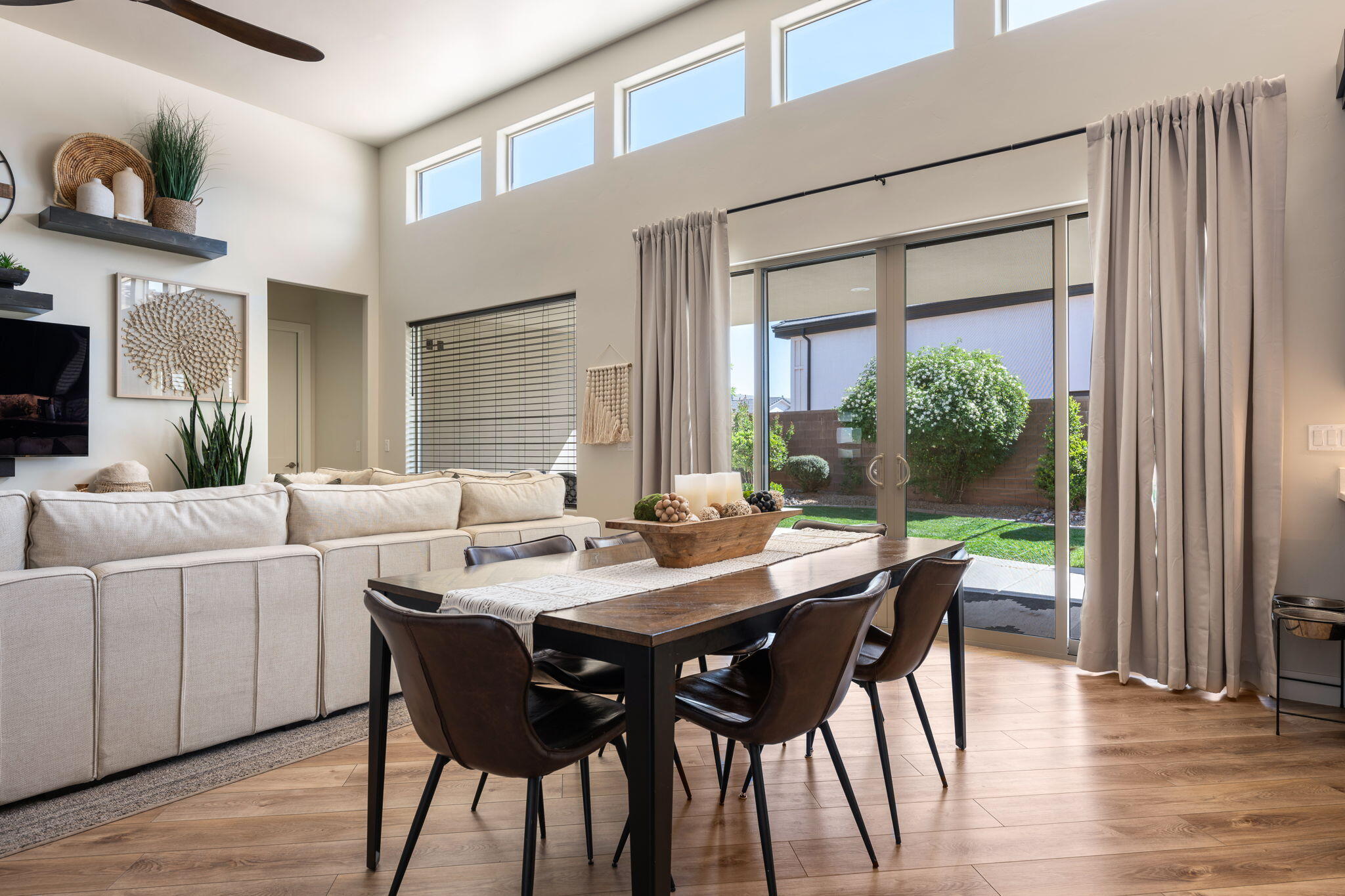 SOUTHERN VISTAS - Residential