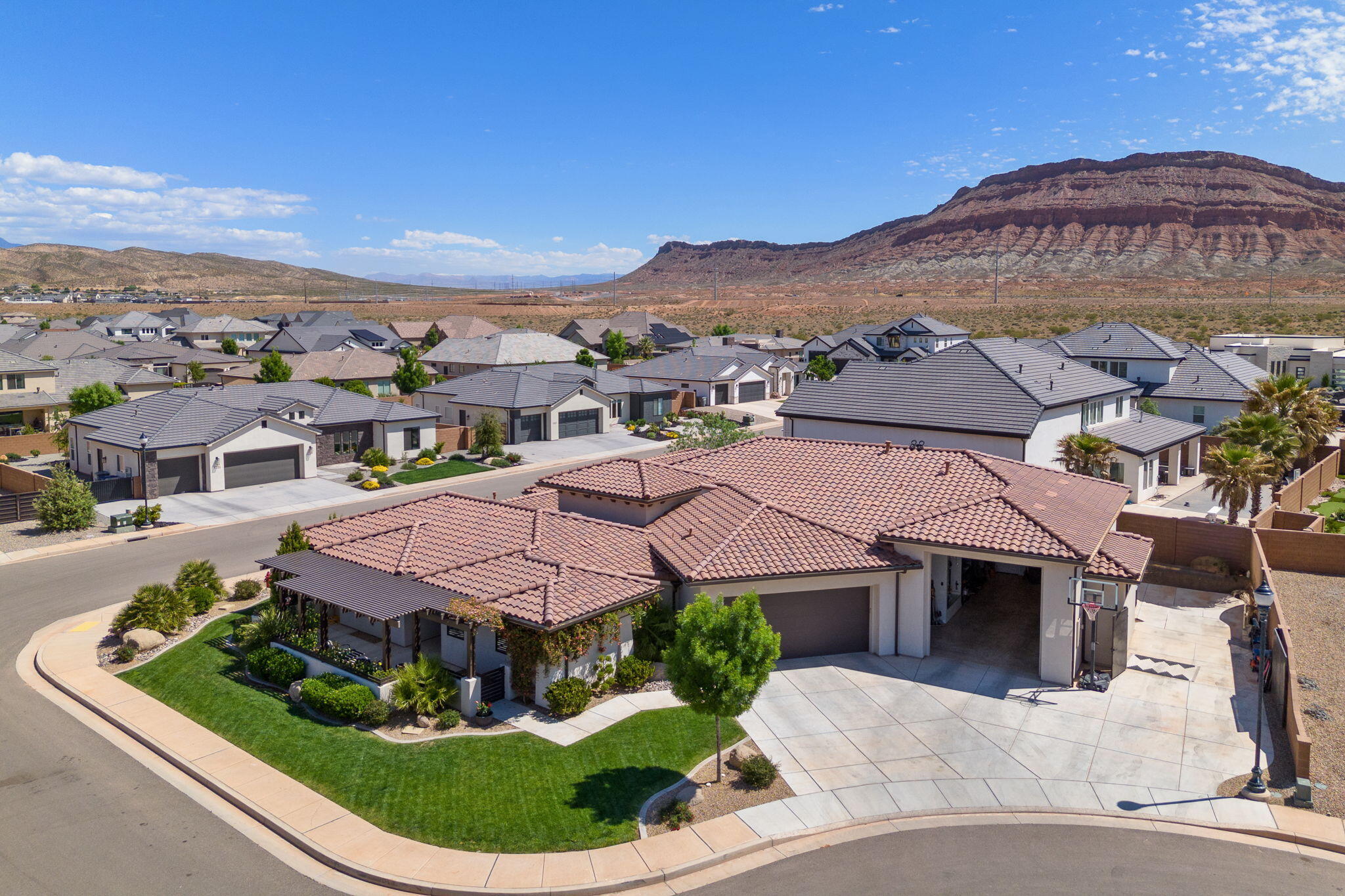 SOUTHERN VISTAS - Residential