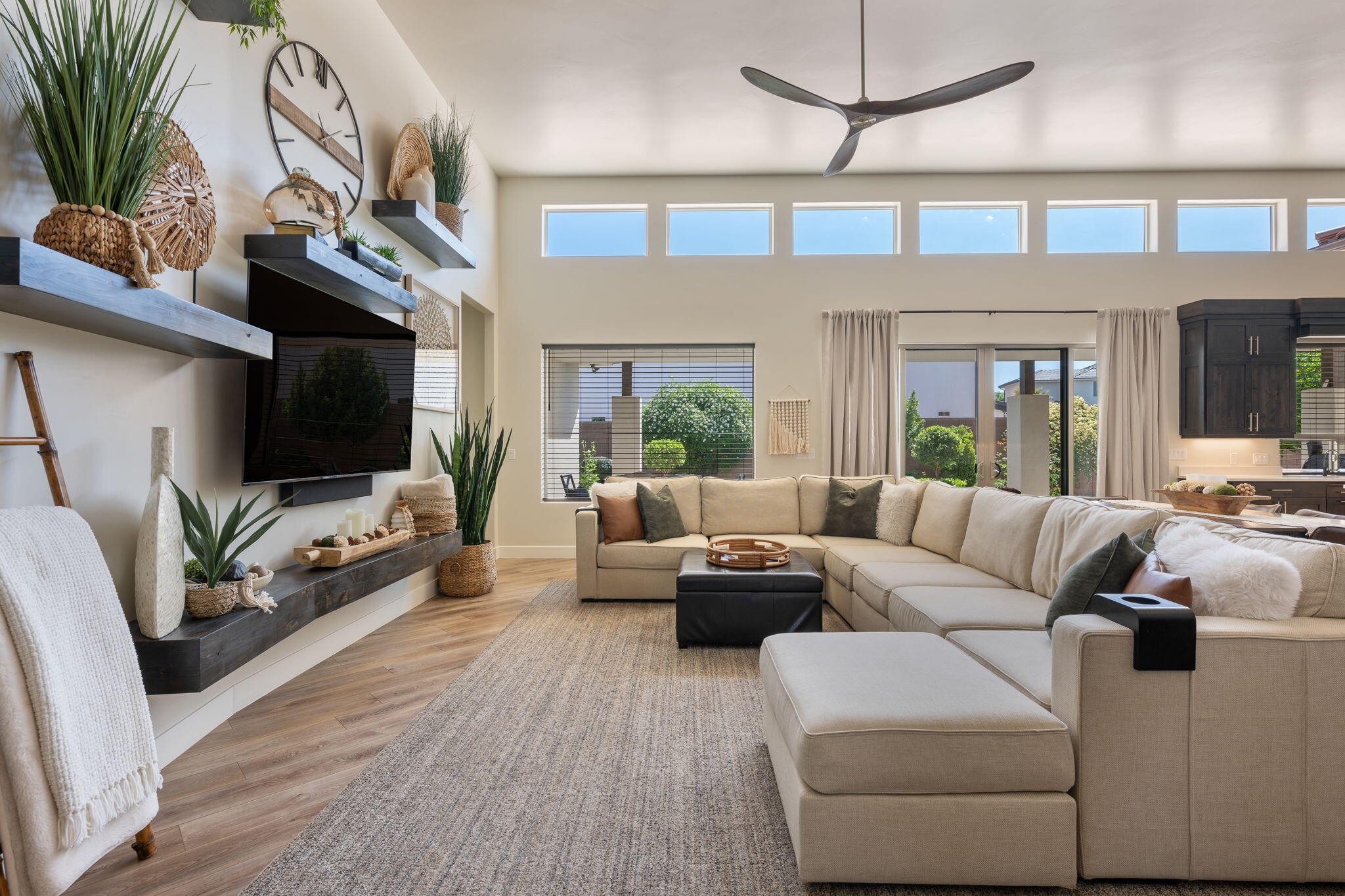 SOUTHERN VISTAS - Residential