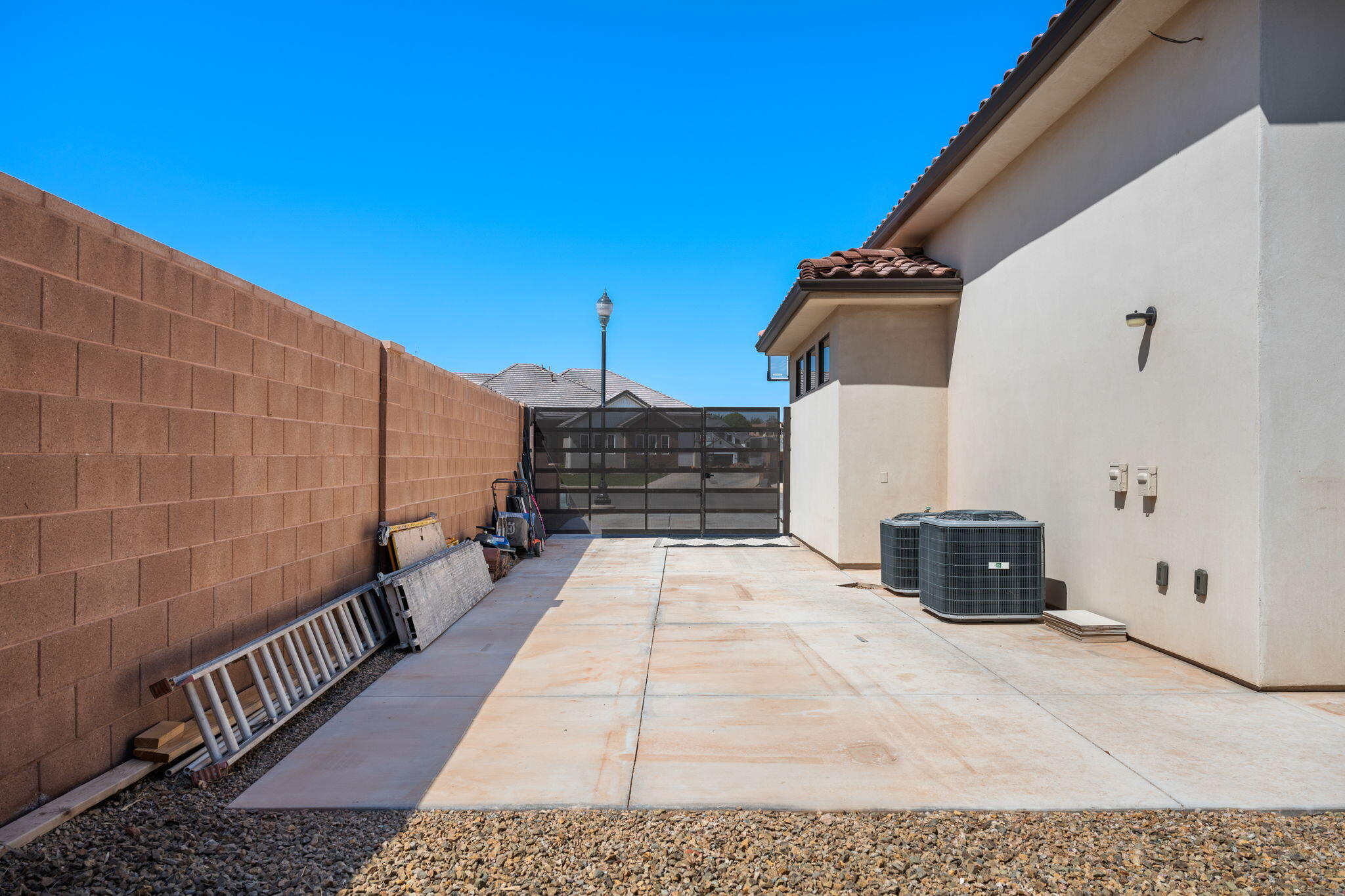 SOUTHERN VISTAS - Residential