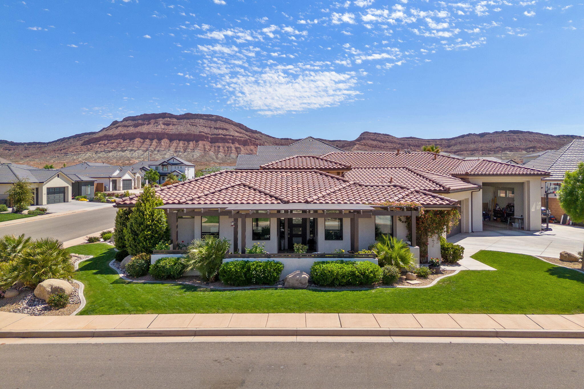 SOUTHERN VISTAS - Residential