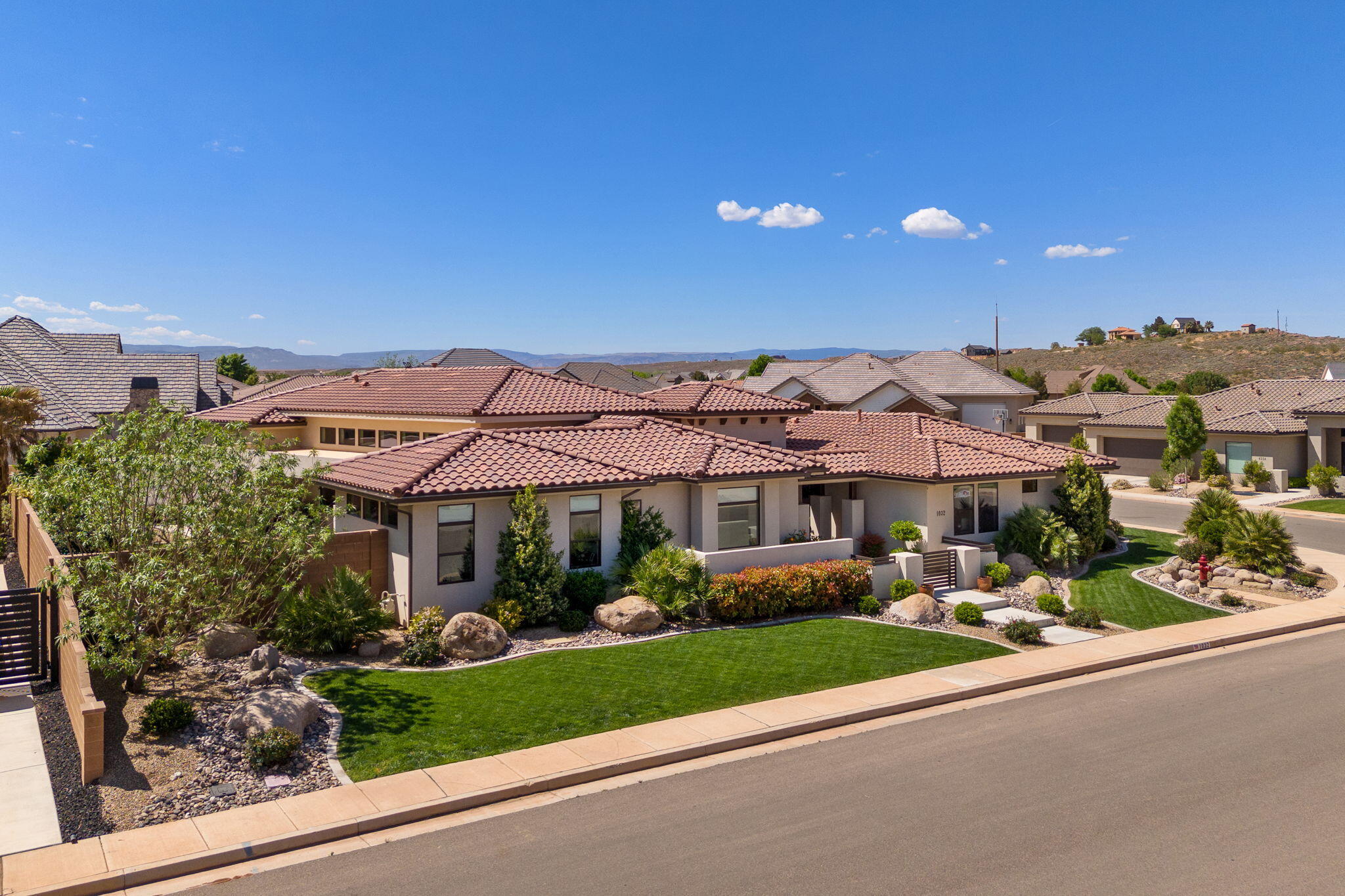 SOUTHERN VISTAS - Residential