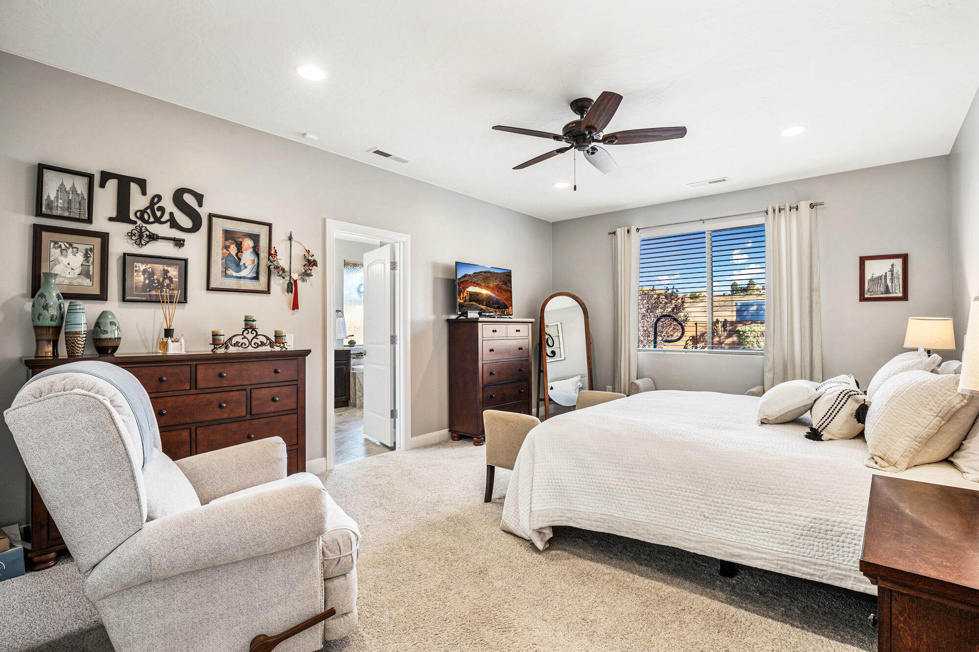 HOMESTEADS AT STUCKI FARMS - Residential