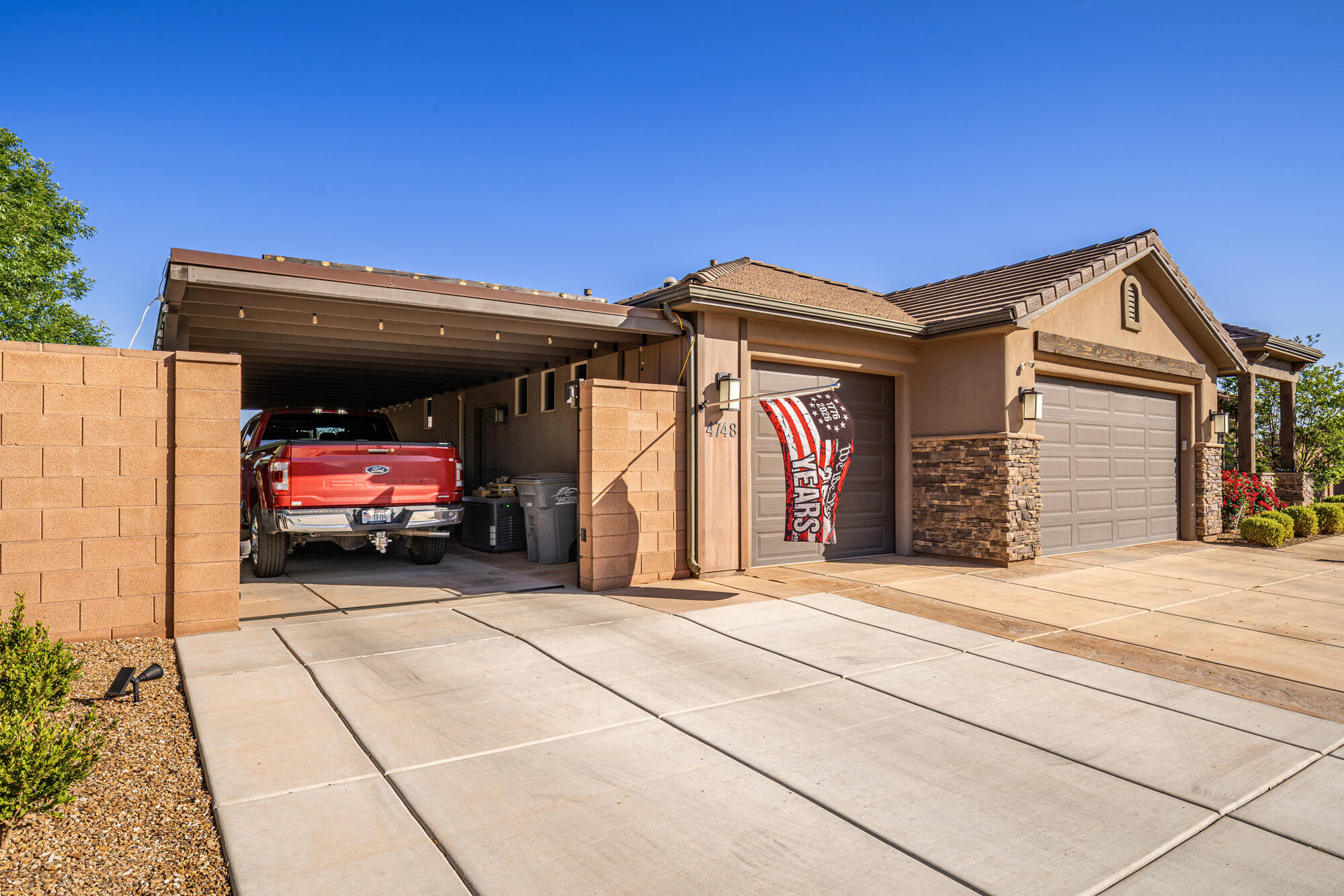 HOMESTEADS AT STUCKI FARMS - Residential