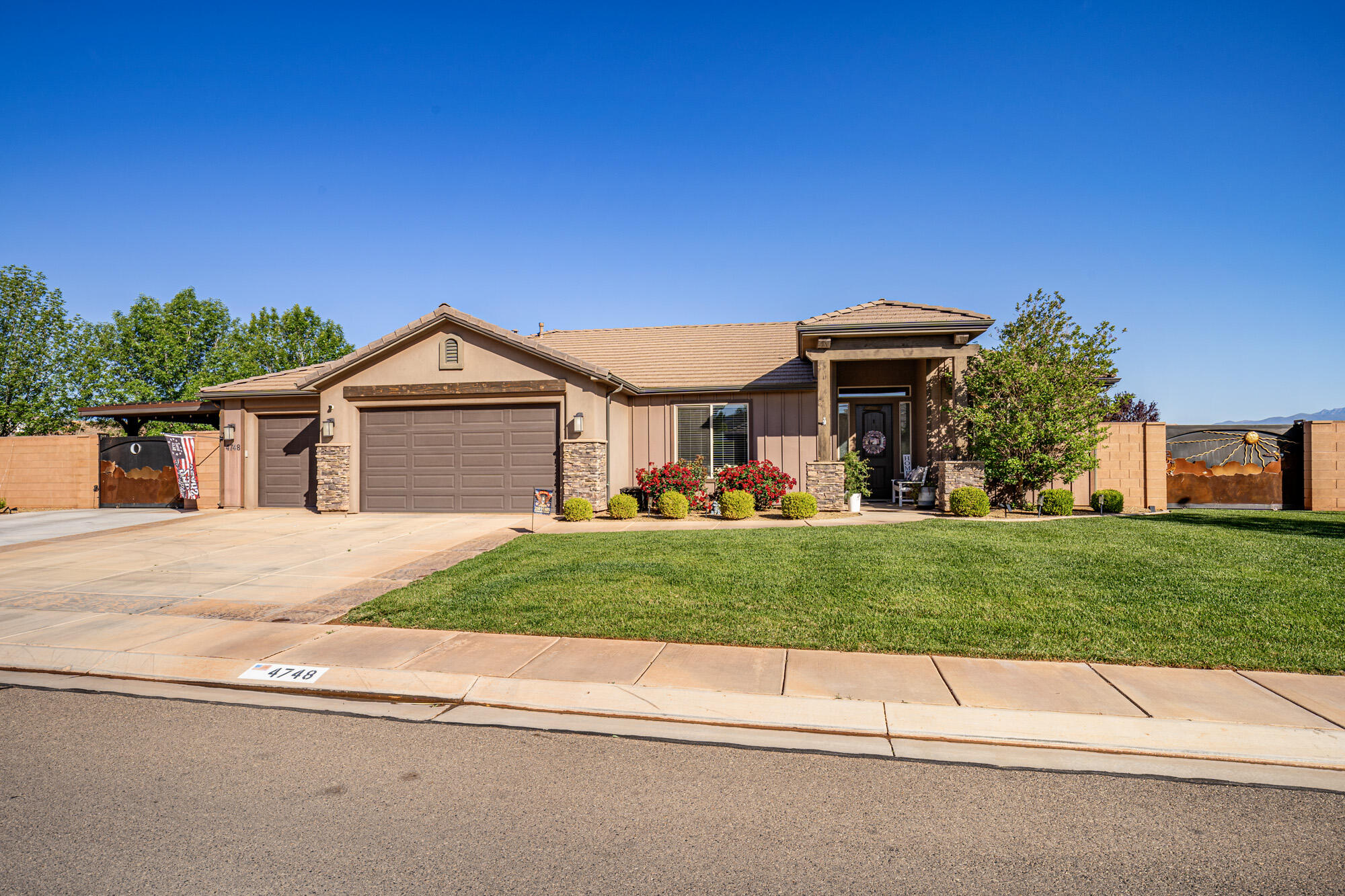 HOMESTEADS AT STUCKI FARMS - Residential