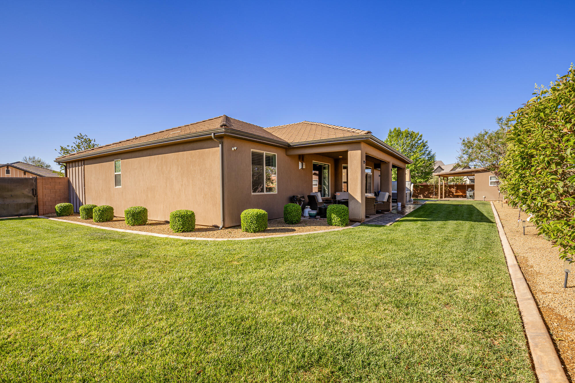 HOMESTEADS AT STUCKI FARMS - Residential