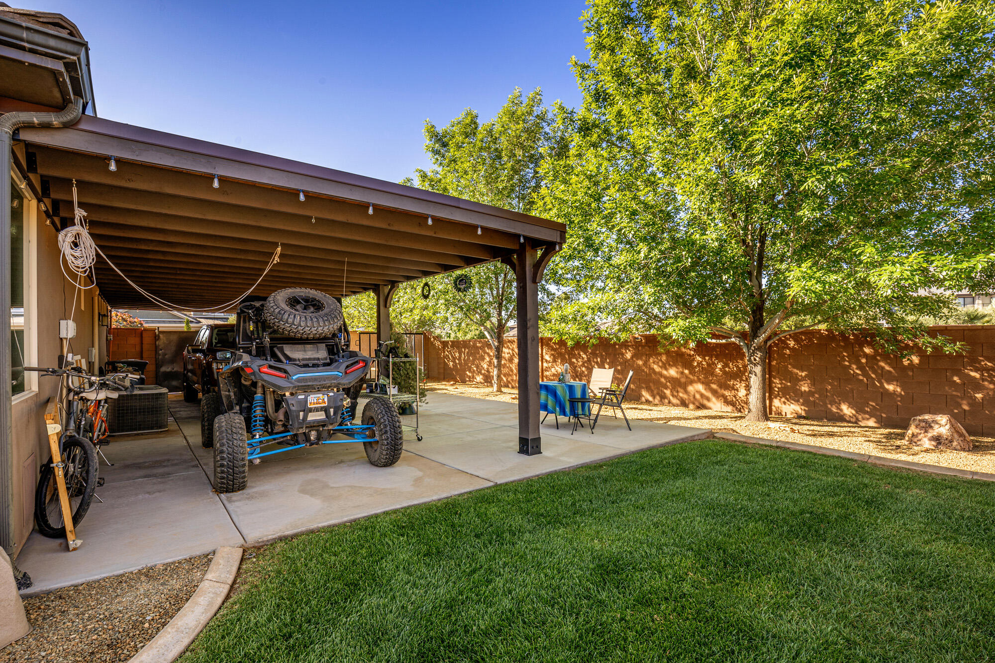 HOMESTEADS AT STUCKI FARMS - Residential