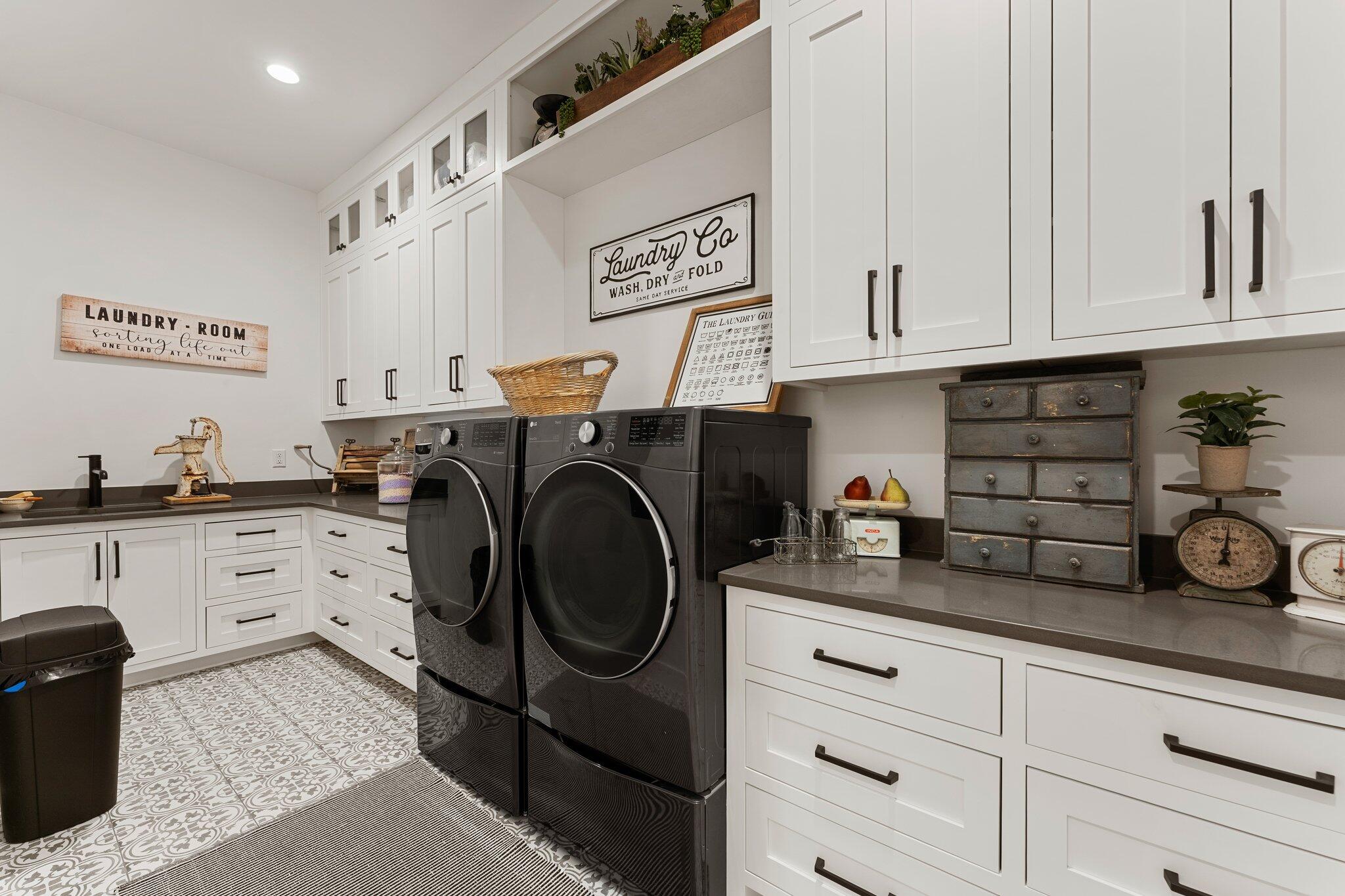 LEDGES OF ST GEORGE - Residential