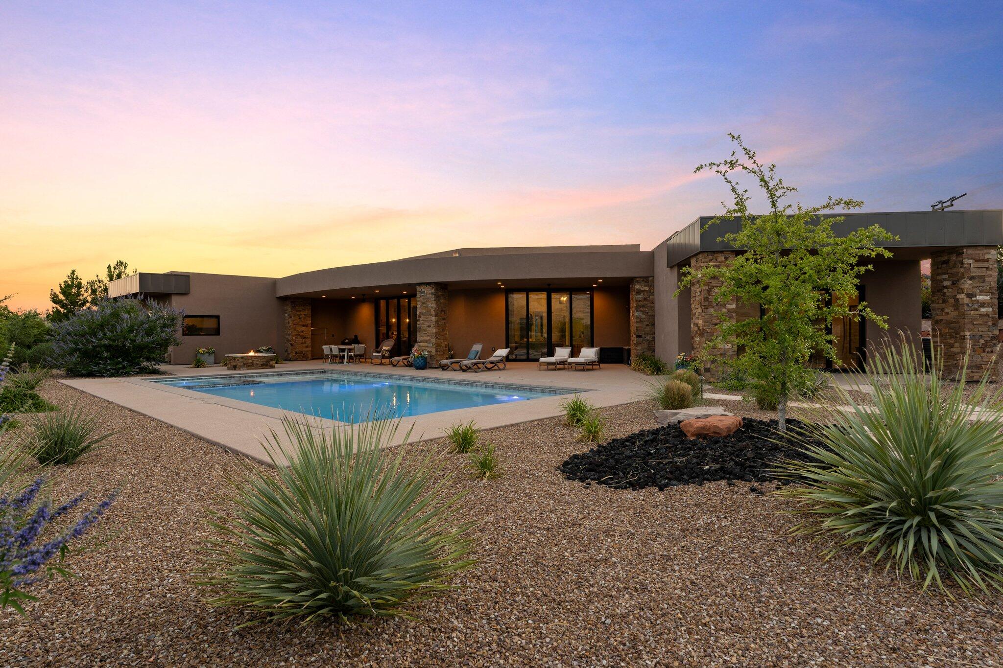 LEDGES OF ST GEORGE - Residential