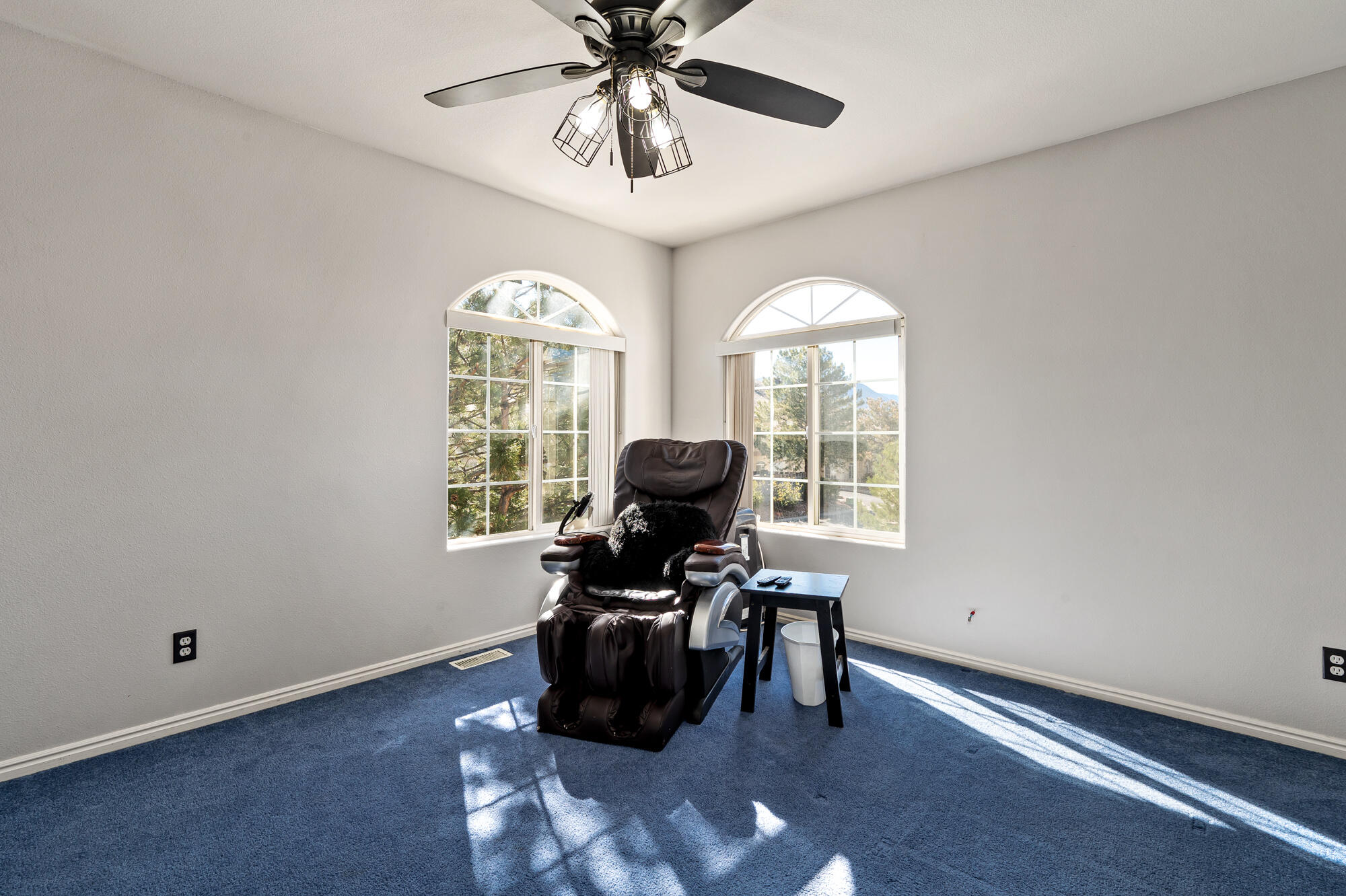 EAGLE POINTE - Residential