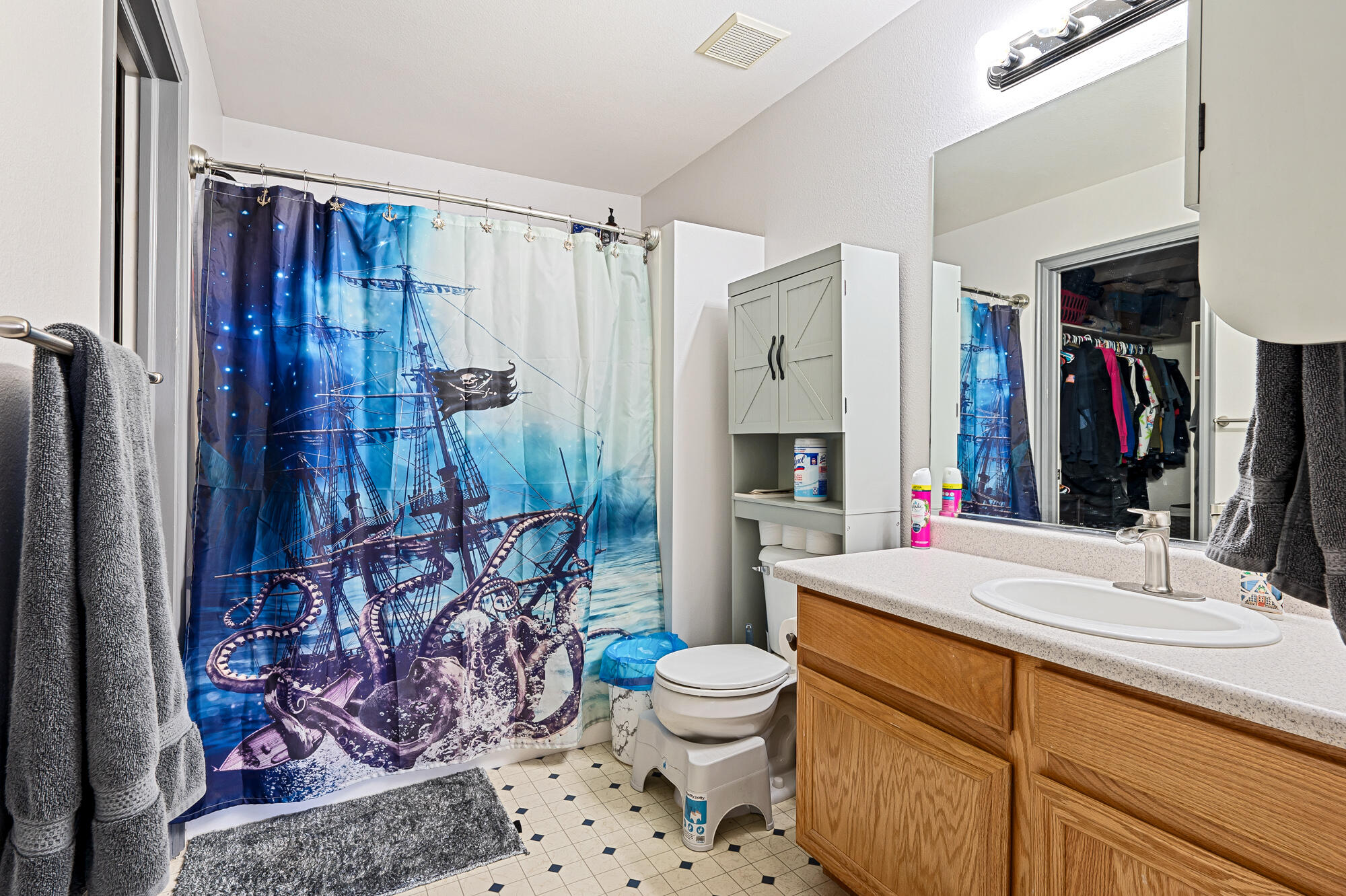 EAGLE POINTE - Residential