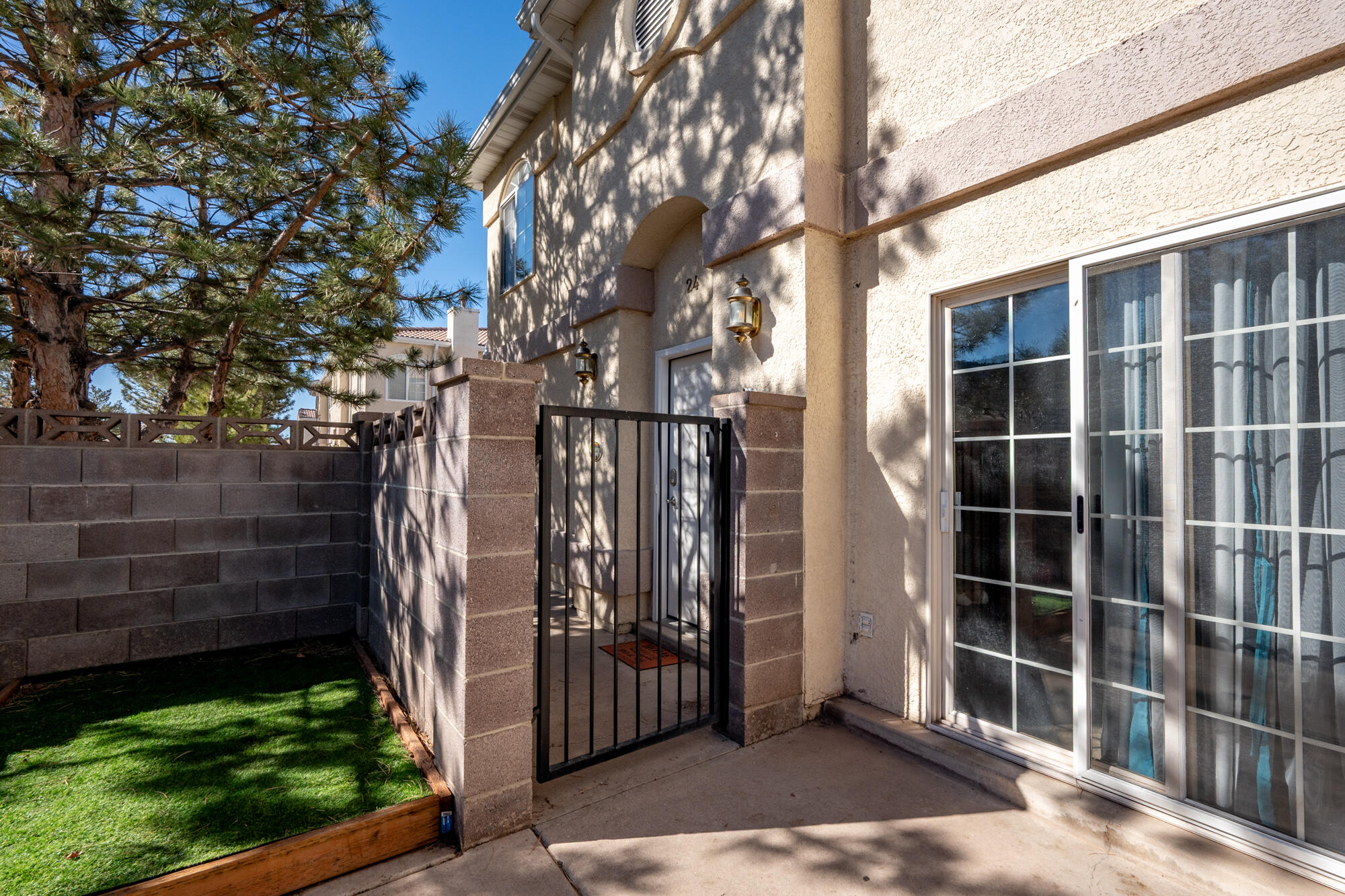 EAGLE POINTE - Residential