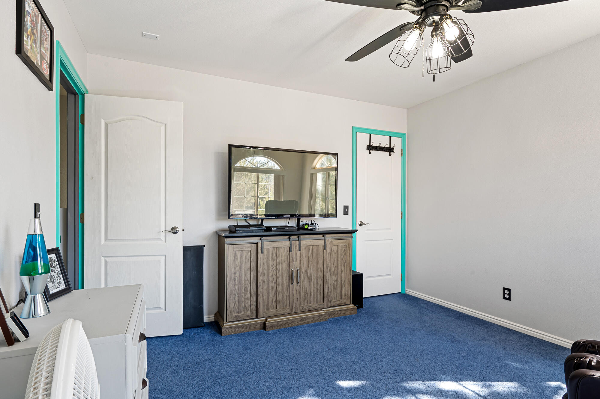 EAGLE POINTE - Residential