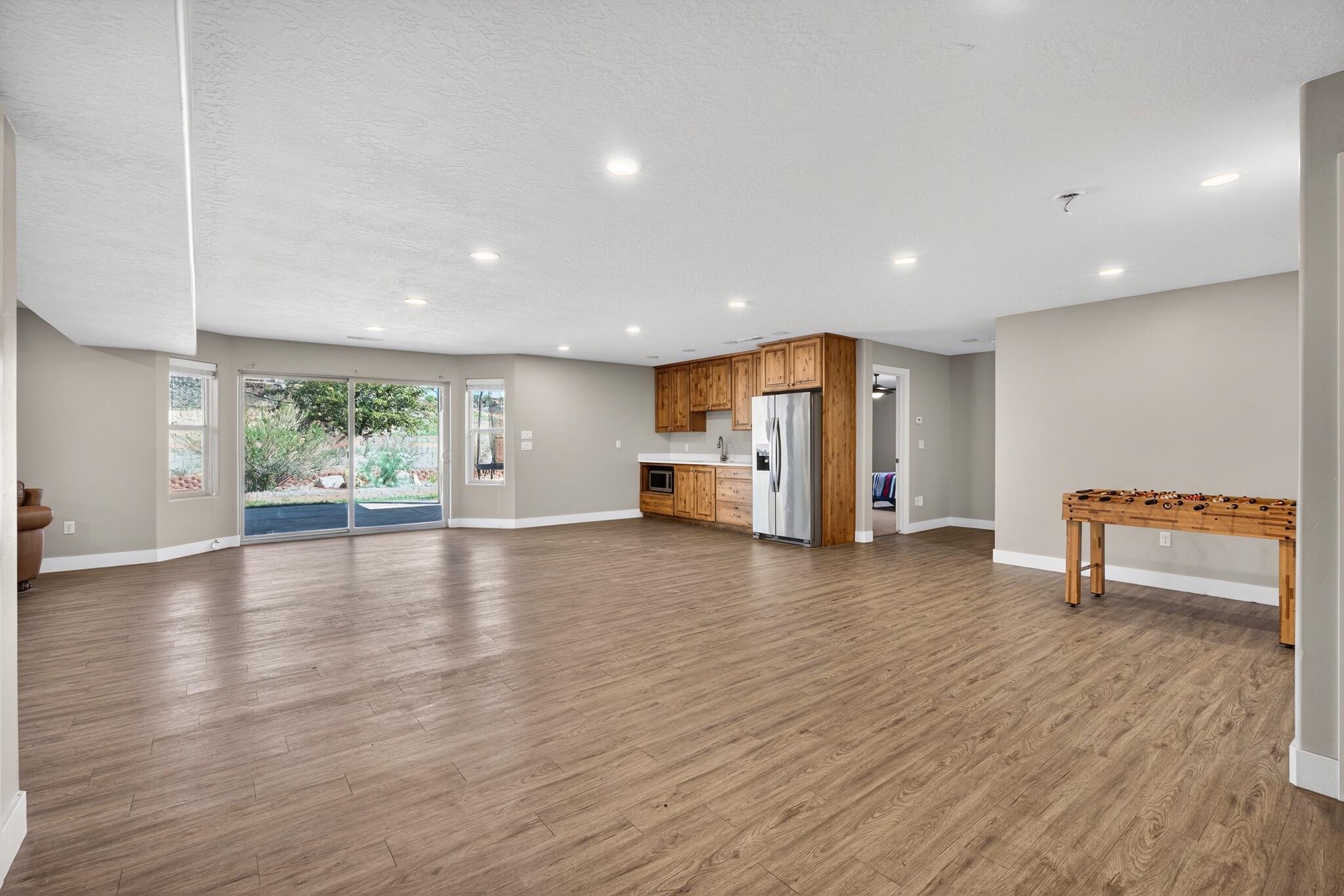 BOULDERS - Residential