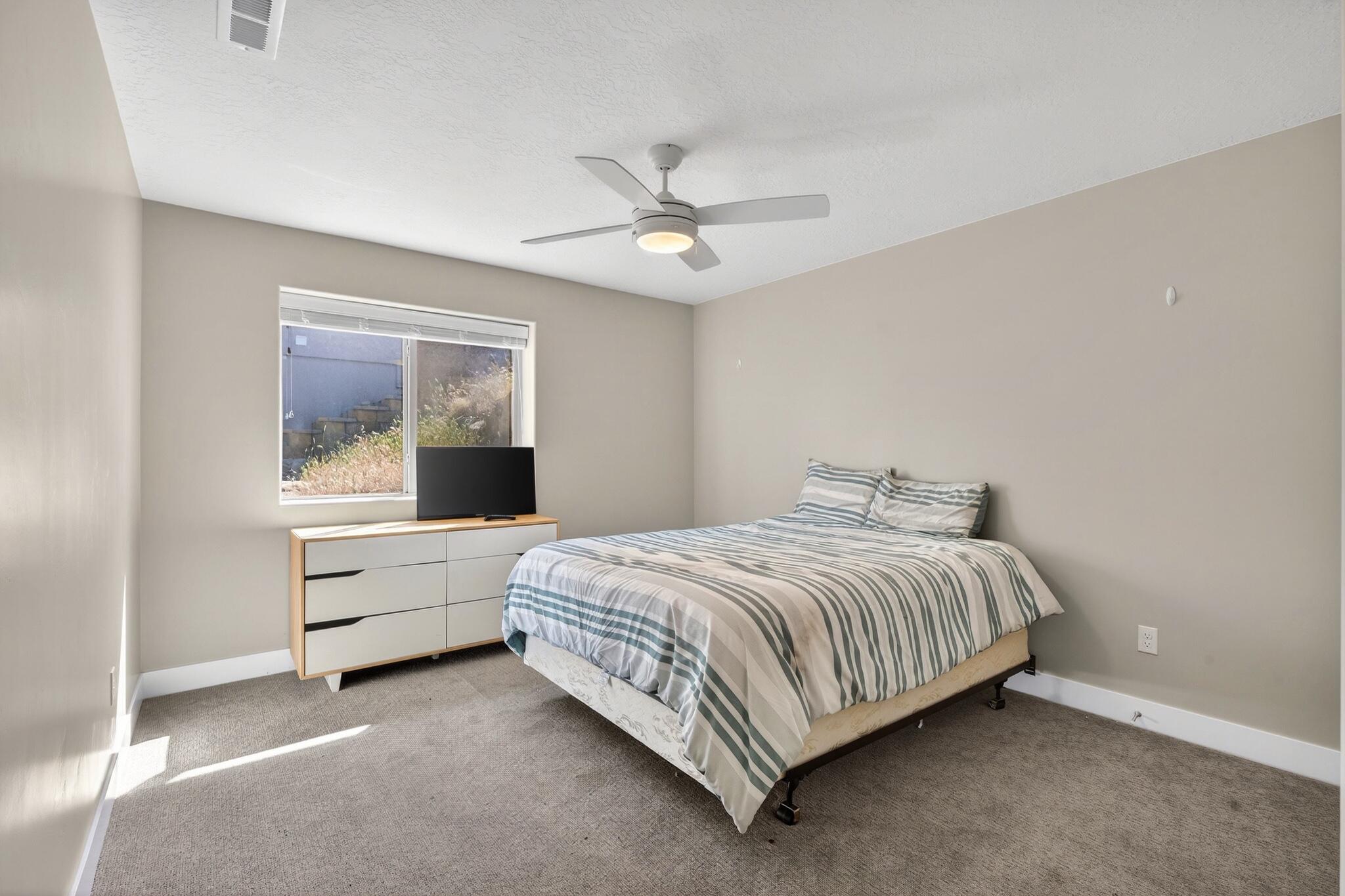 BOULDERS - Residential