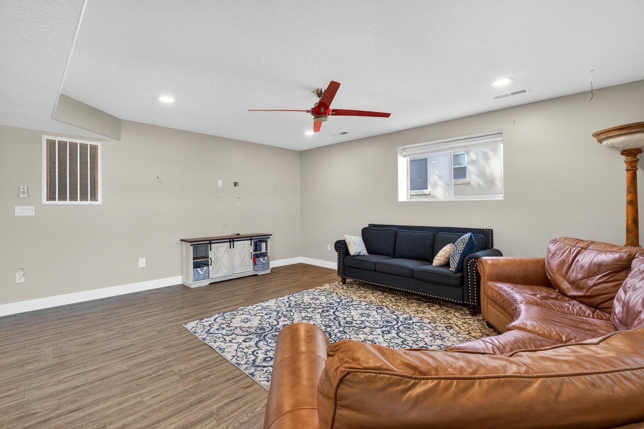 BOULDERS - Residential