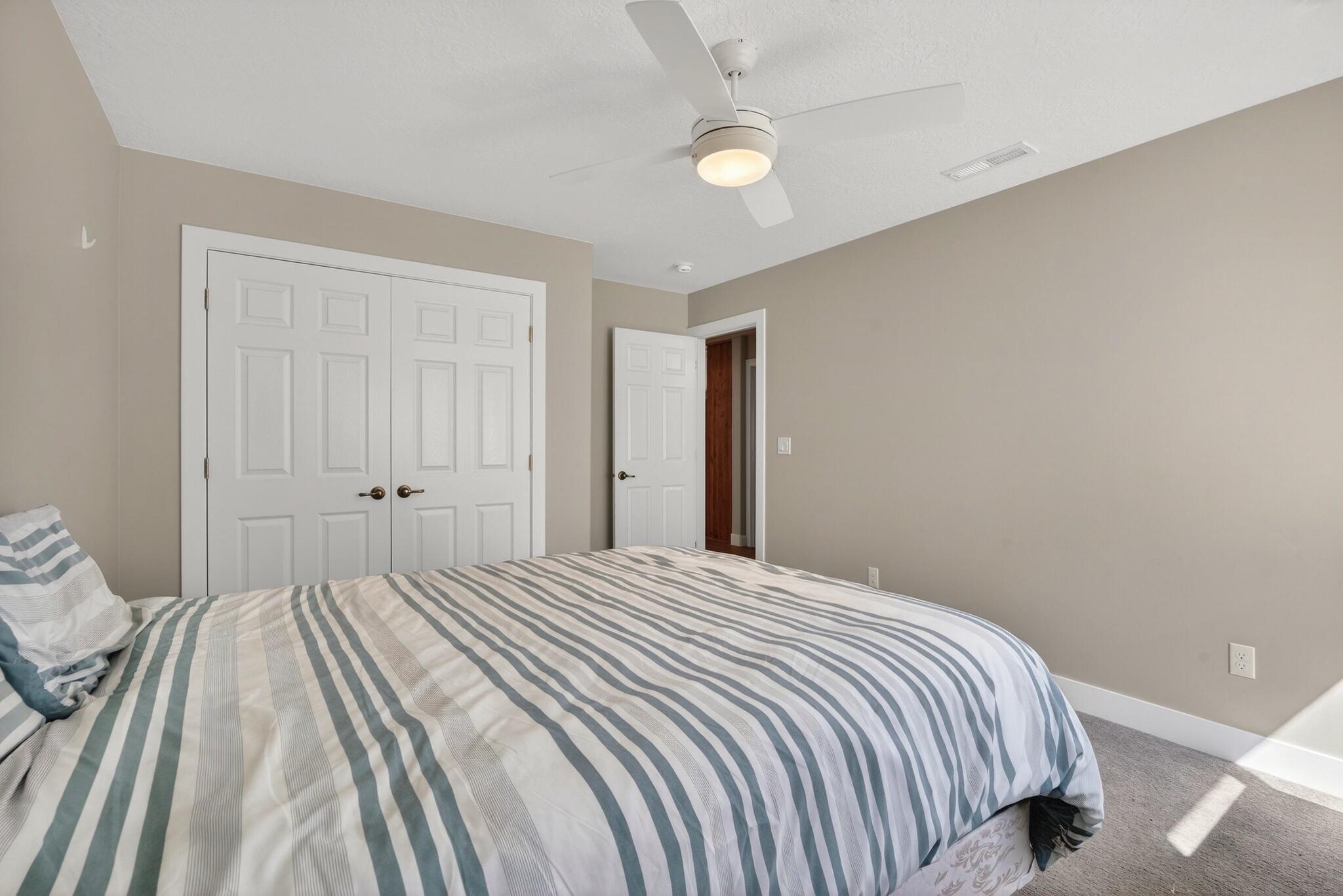 BOULDERS - Residential