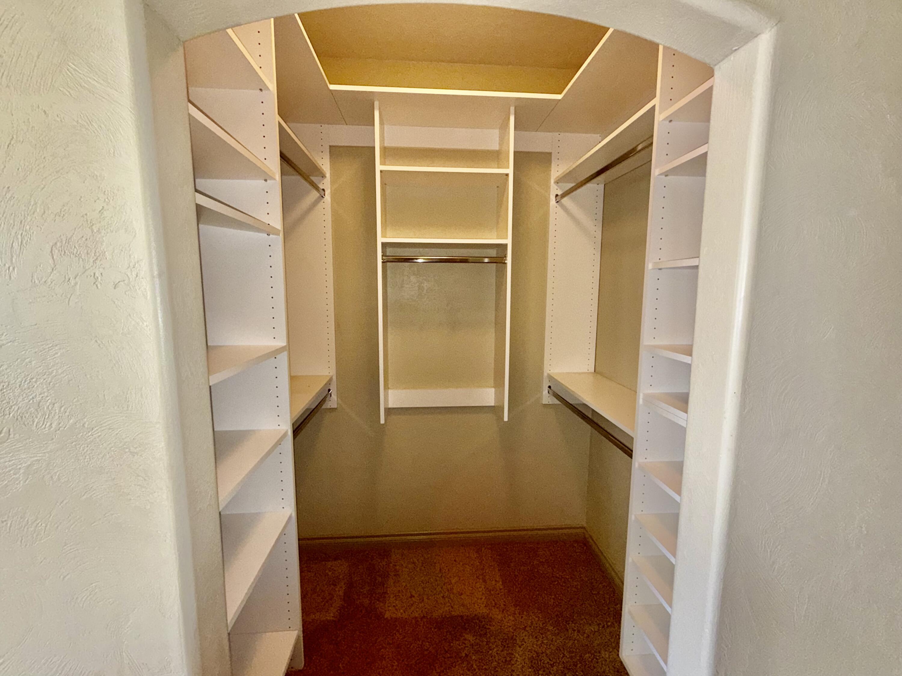 BOULDERS - Residential