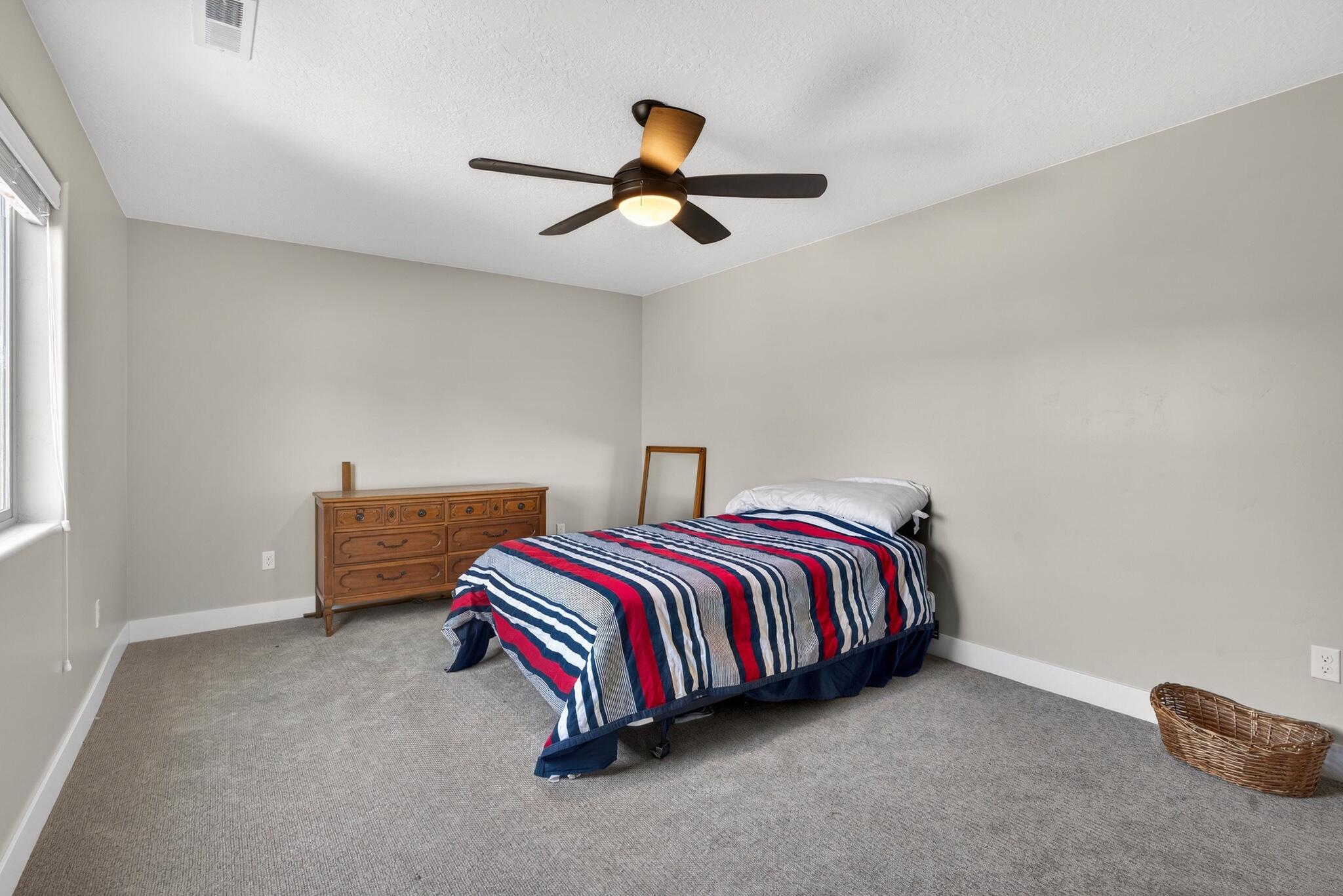 BOULDERS - Residential