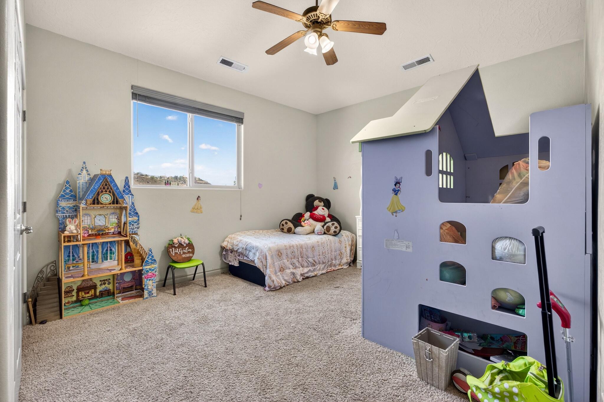 BOULDERS - Residential