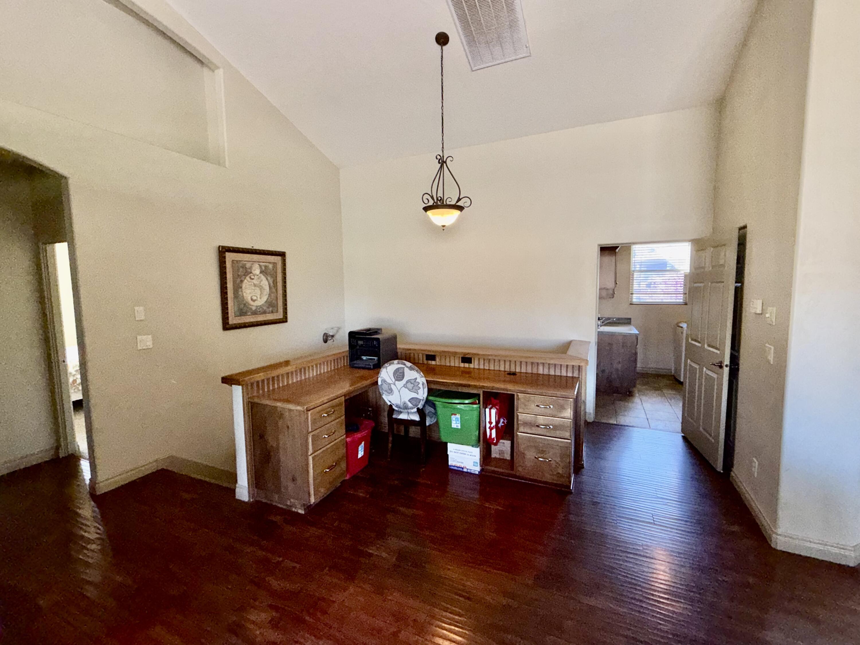 BOULDERS - Residential