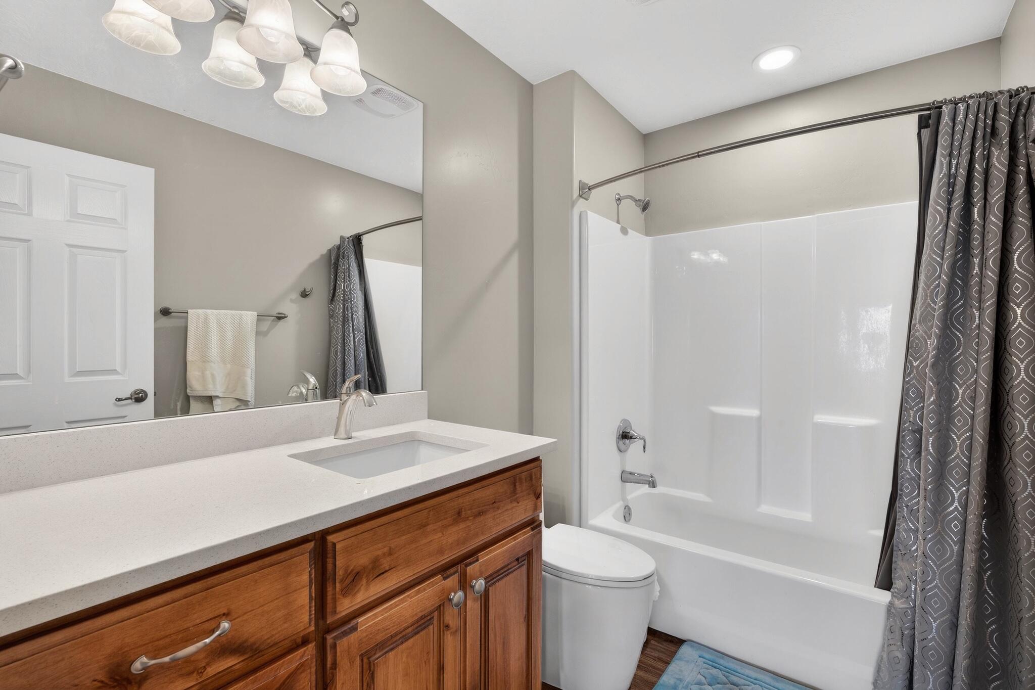 BOULDERS - Residential