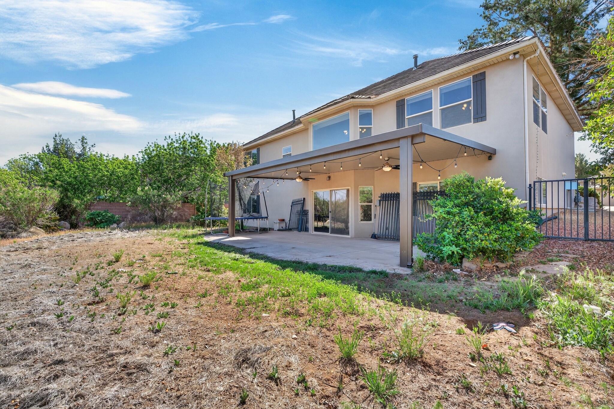 BOULDERS - Residential