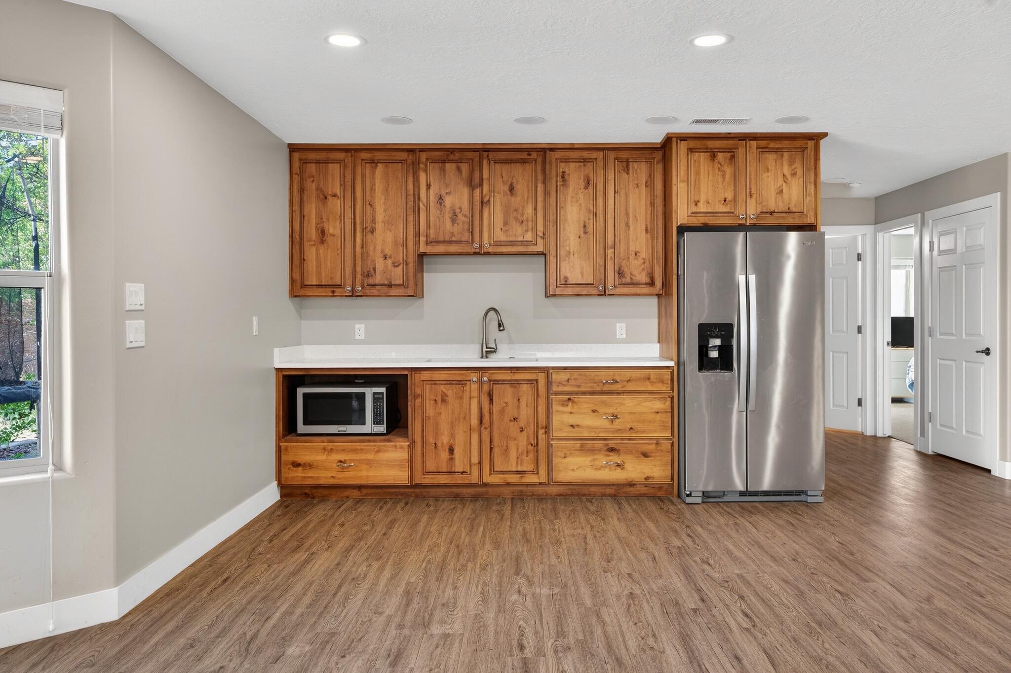 BOULDERS - Residential