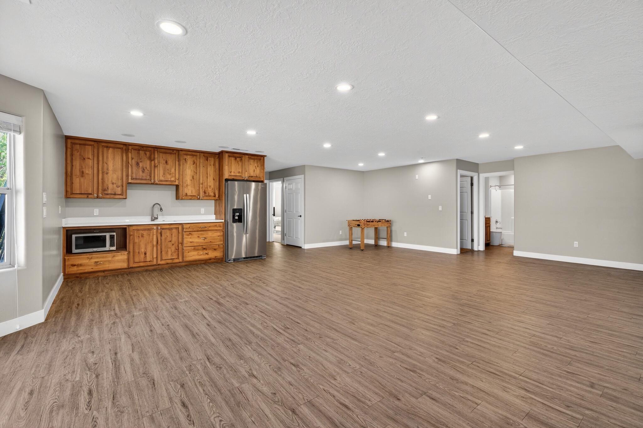 BOULDERS - Residential