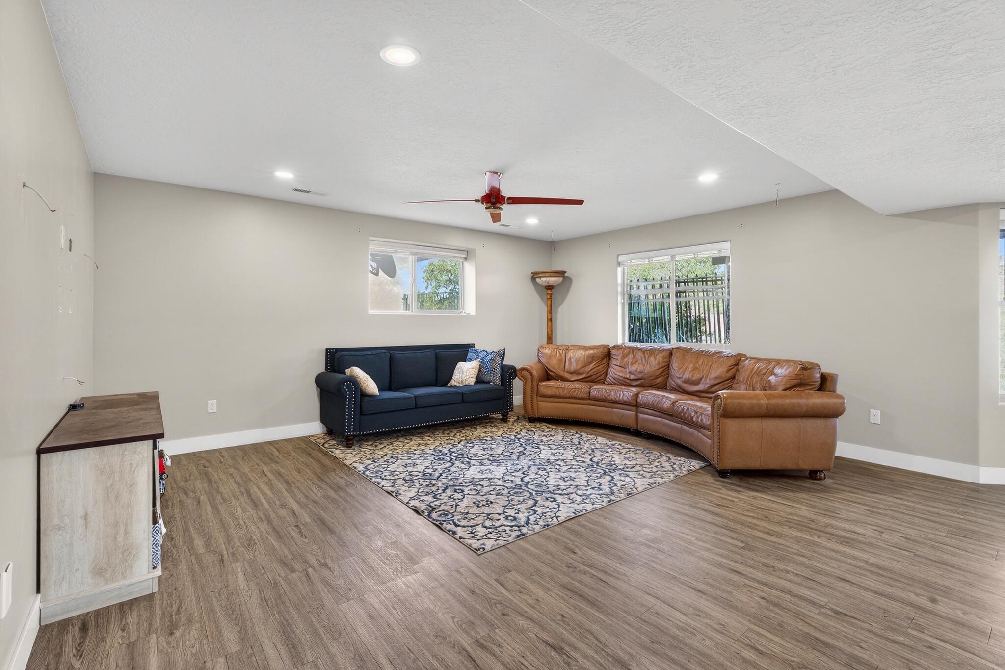 BOULDERS - Residential