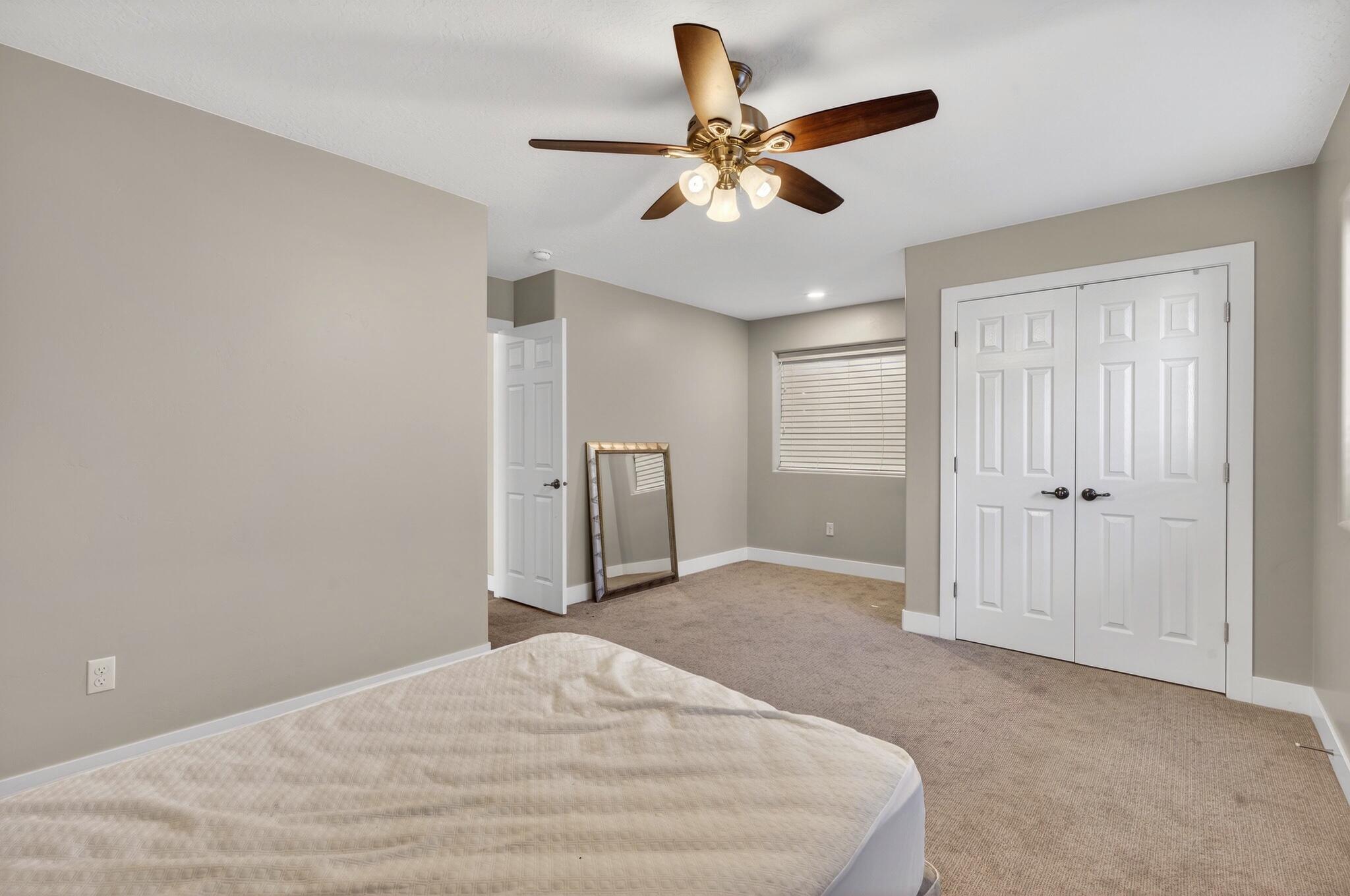 BOULDERS - Residential