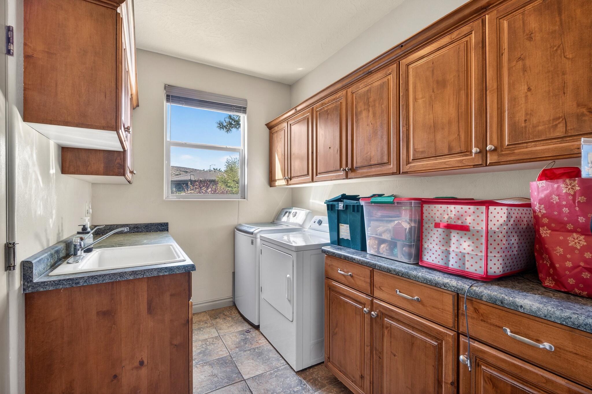 BOULDERS - Residential