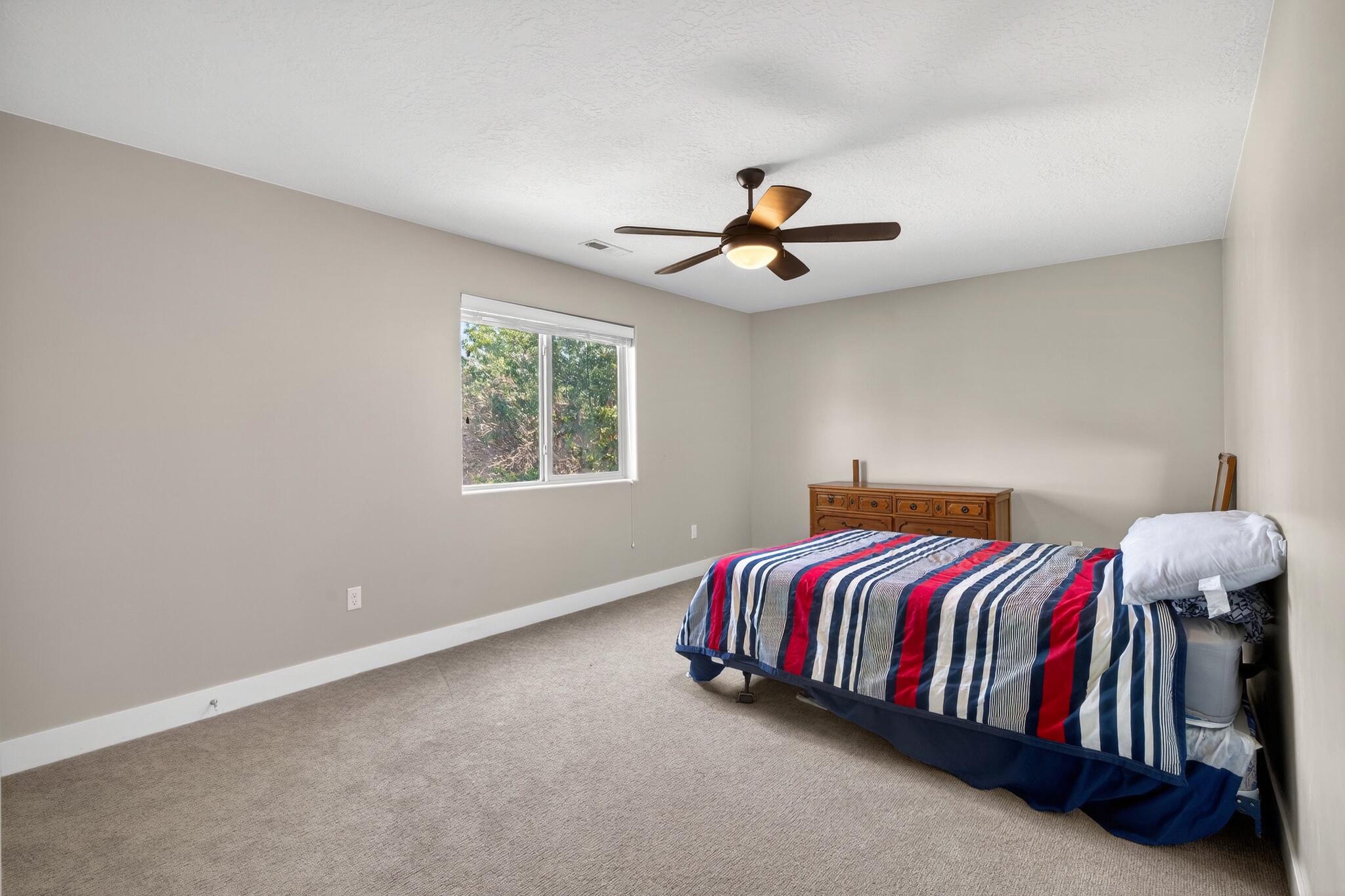 BOULDERS - Residential