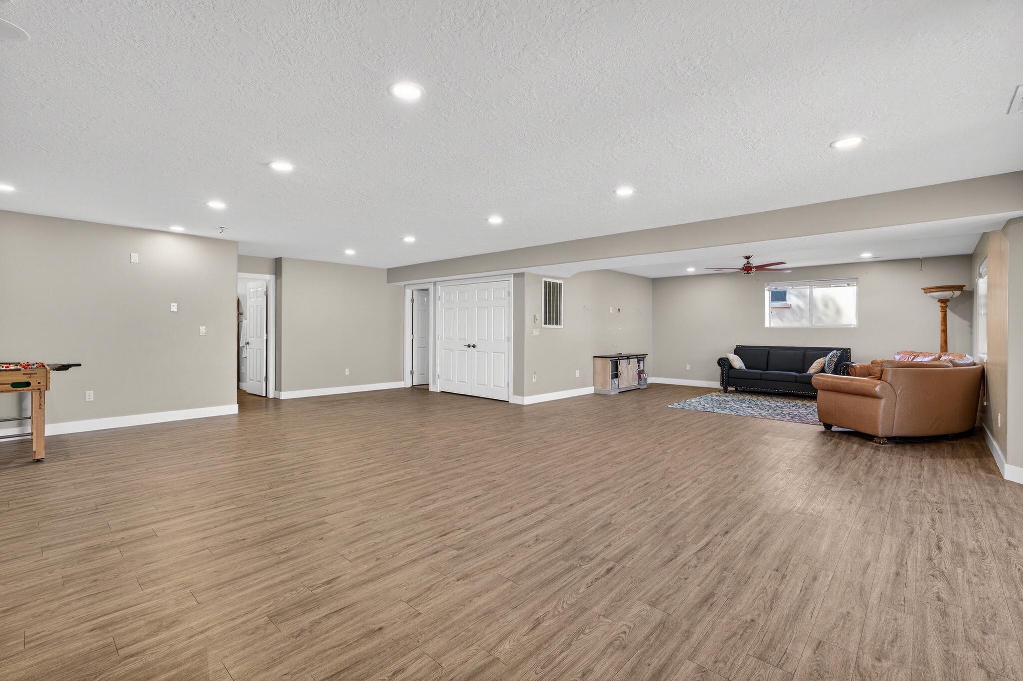 BOULDERS - Residential