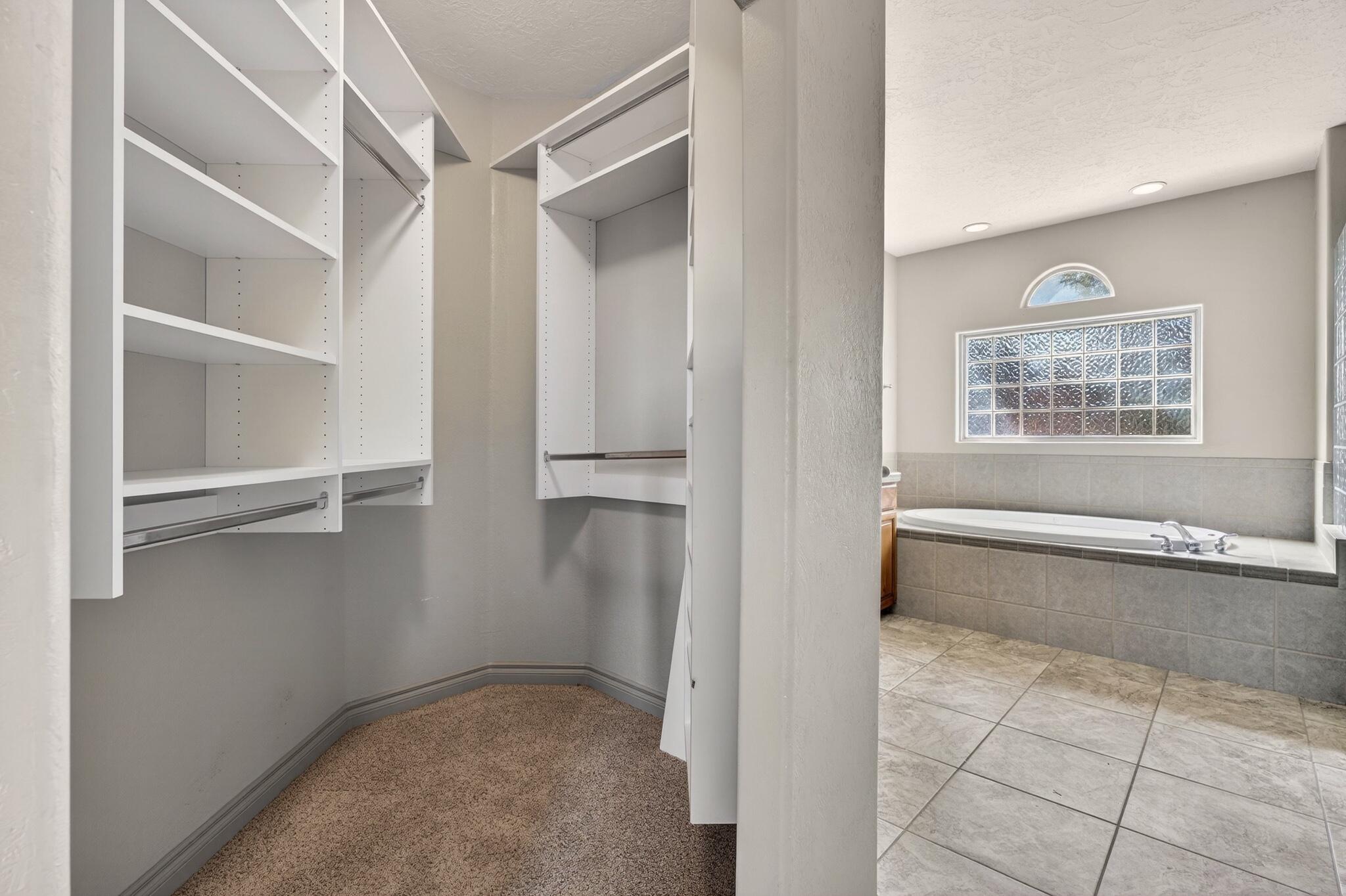 BOULDERS - Residential