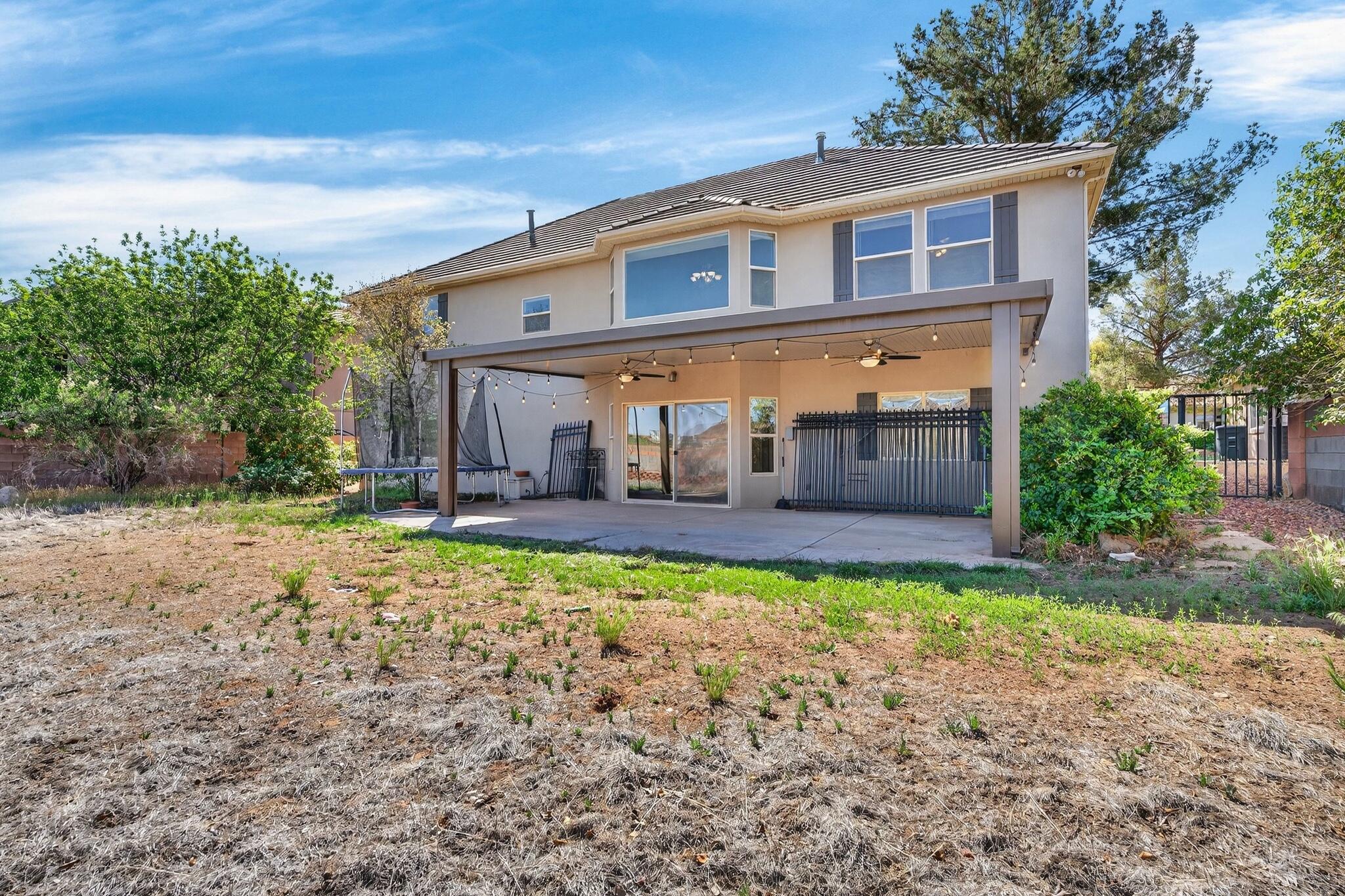 BOULDERS - Residential
