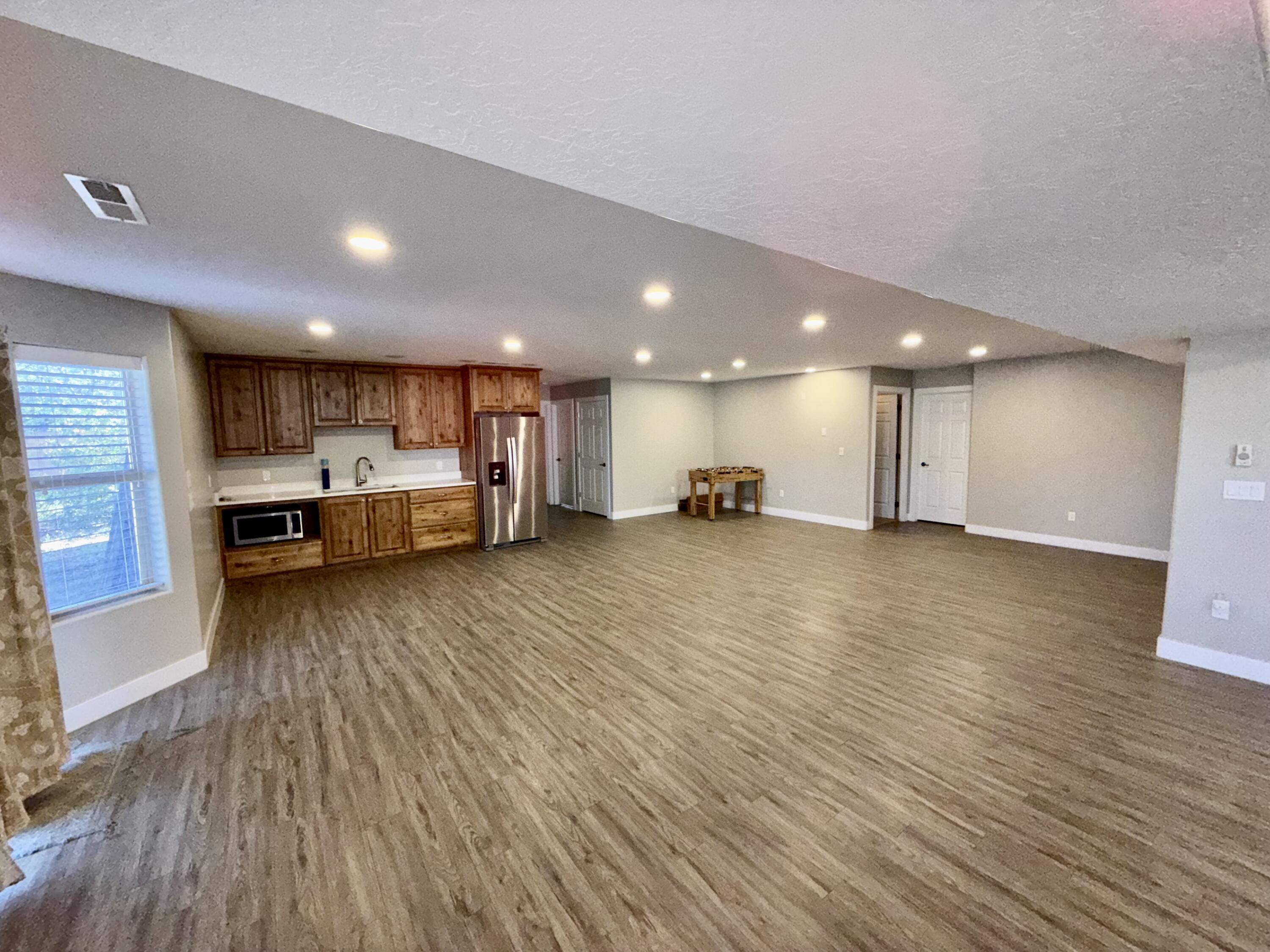 BOULDERS - Residential