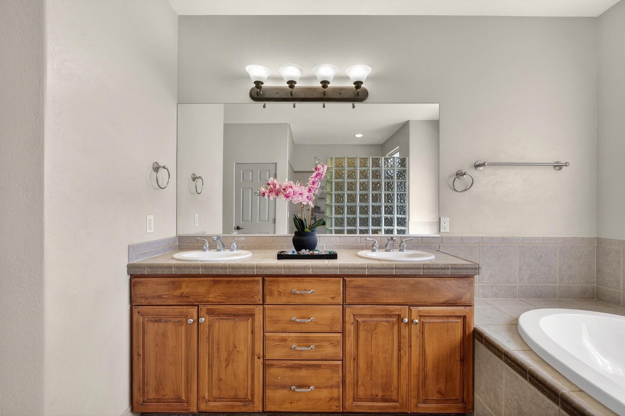 BOULDERS - Residential