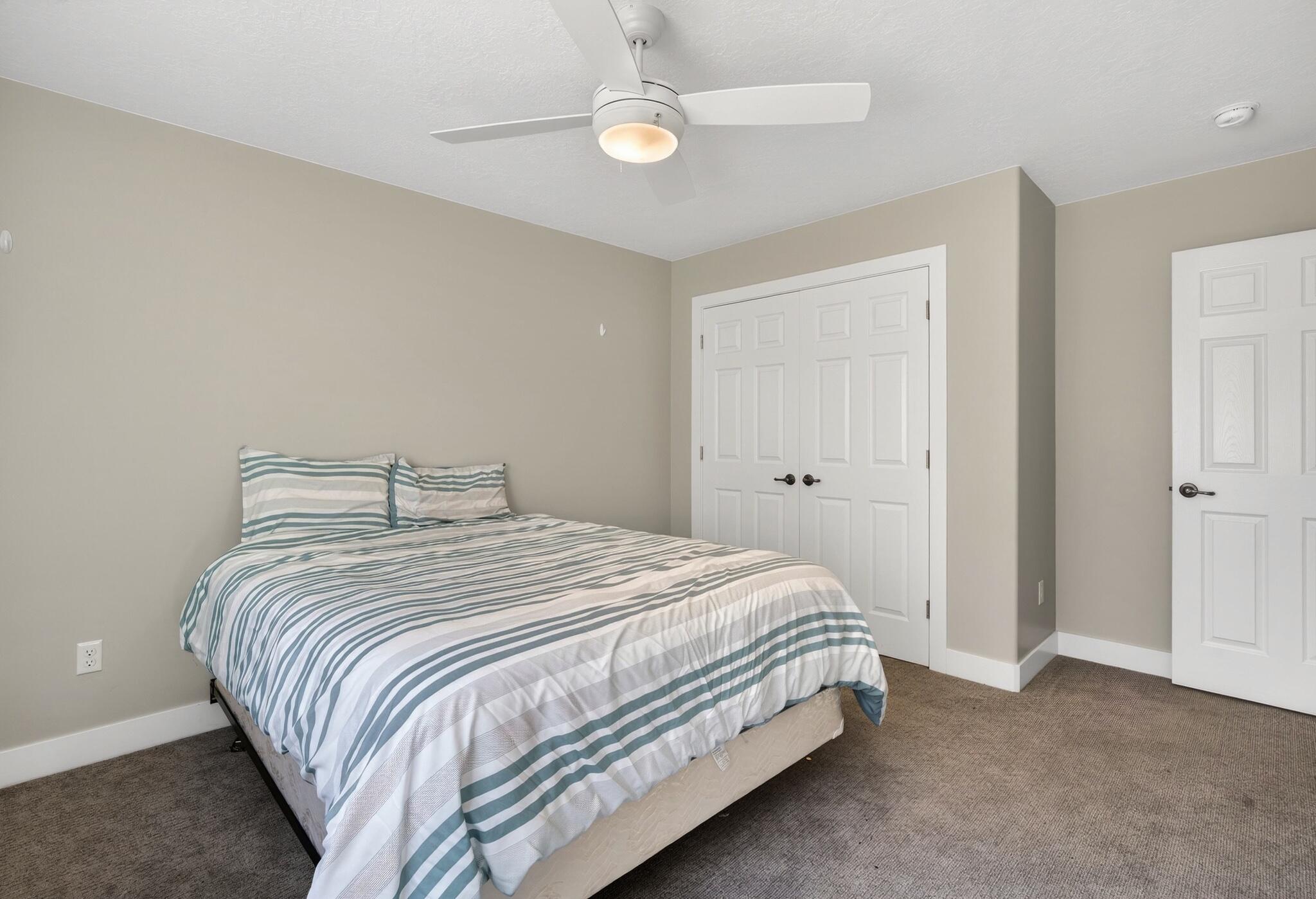 BOULDERS - Residential