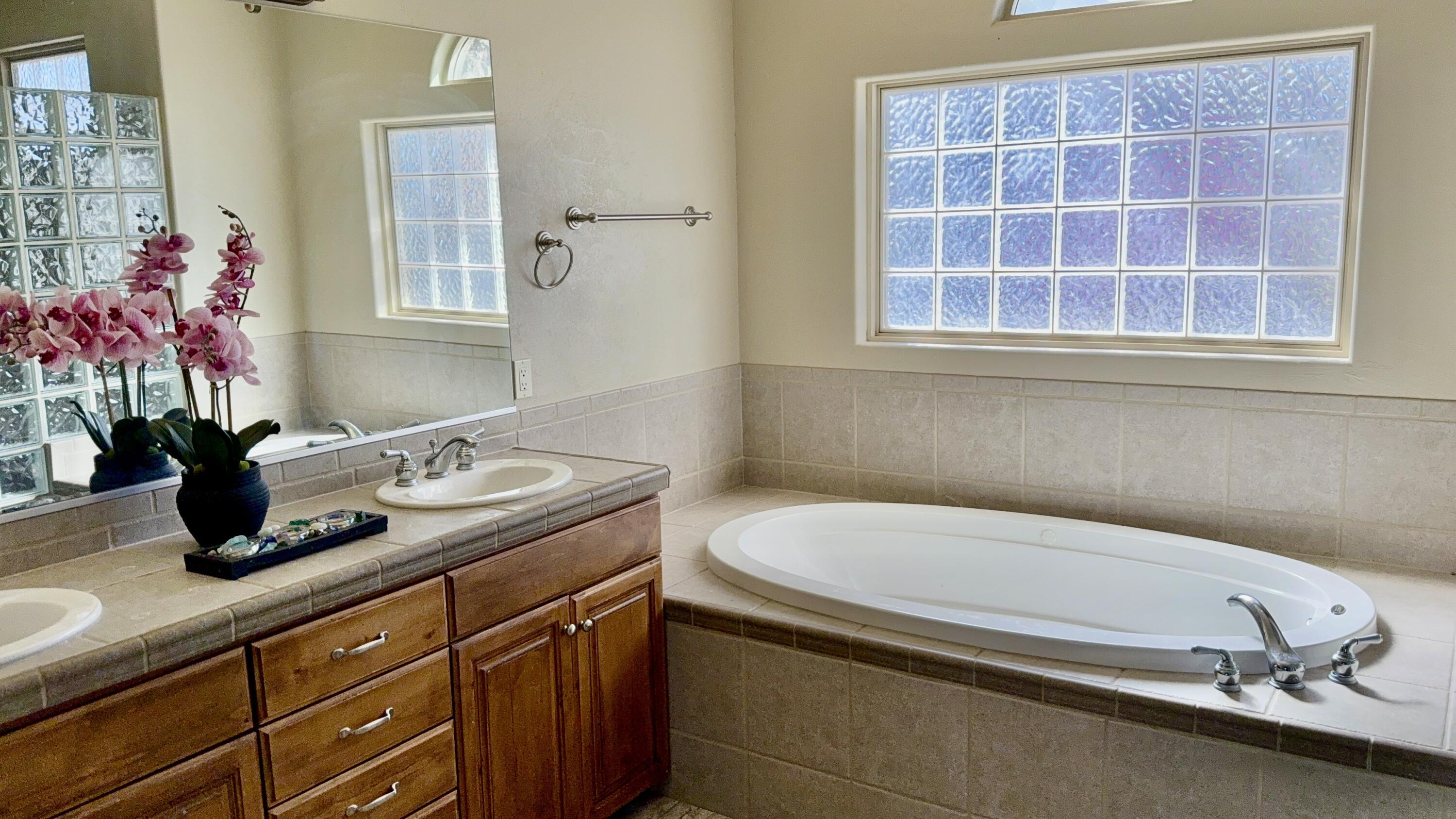 BOULDERS - Residential