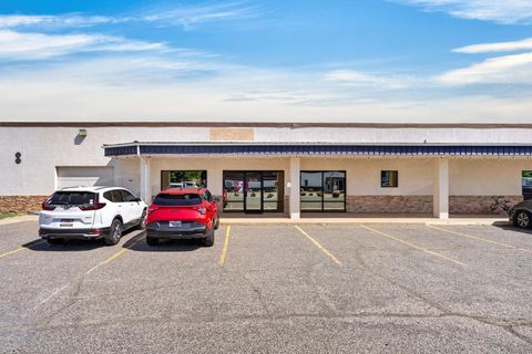 Tiny photo for 75 N 200 W, Hurricane, UT 84737 (MLS # 26-271901)