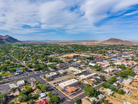 Tiny photo for 75 N 200 W, Hurricane, UT 84737 (MLS # 26-271901)