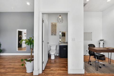 Tiny photo for 75 N 200 W, Hurricane, UT 84737 (MLS # 26-271901)