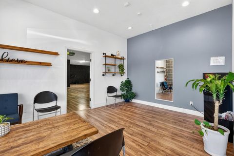 Tiny photo for 75 N 200 W, Hurricane, UT 84737 (MLS # 26-271901)