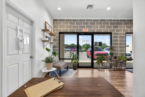 Tiny photo for 75 N 200 W, Hurricane, UT 84737 (MLS # 26-271901)