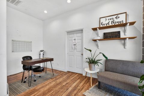 Tiny photo for 75 N 200 W, Hurricane, UT 84737 (MLS # 26-271901)