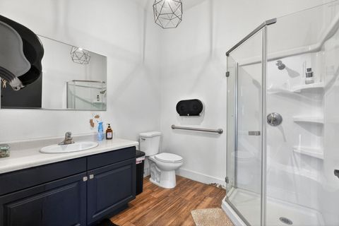 Tiny photo for 75 N 200 W, Hurricane, UT 84737 (MLS # 26-271901)