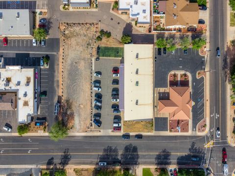 Tiny photo for 75 N 200 W, Hurricane, UT 84737 (MLS # 26-271901)
