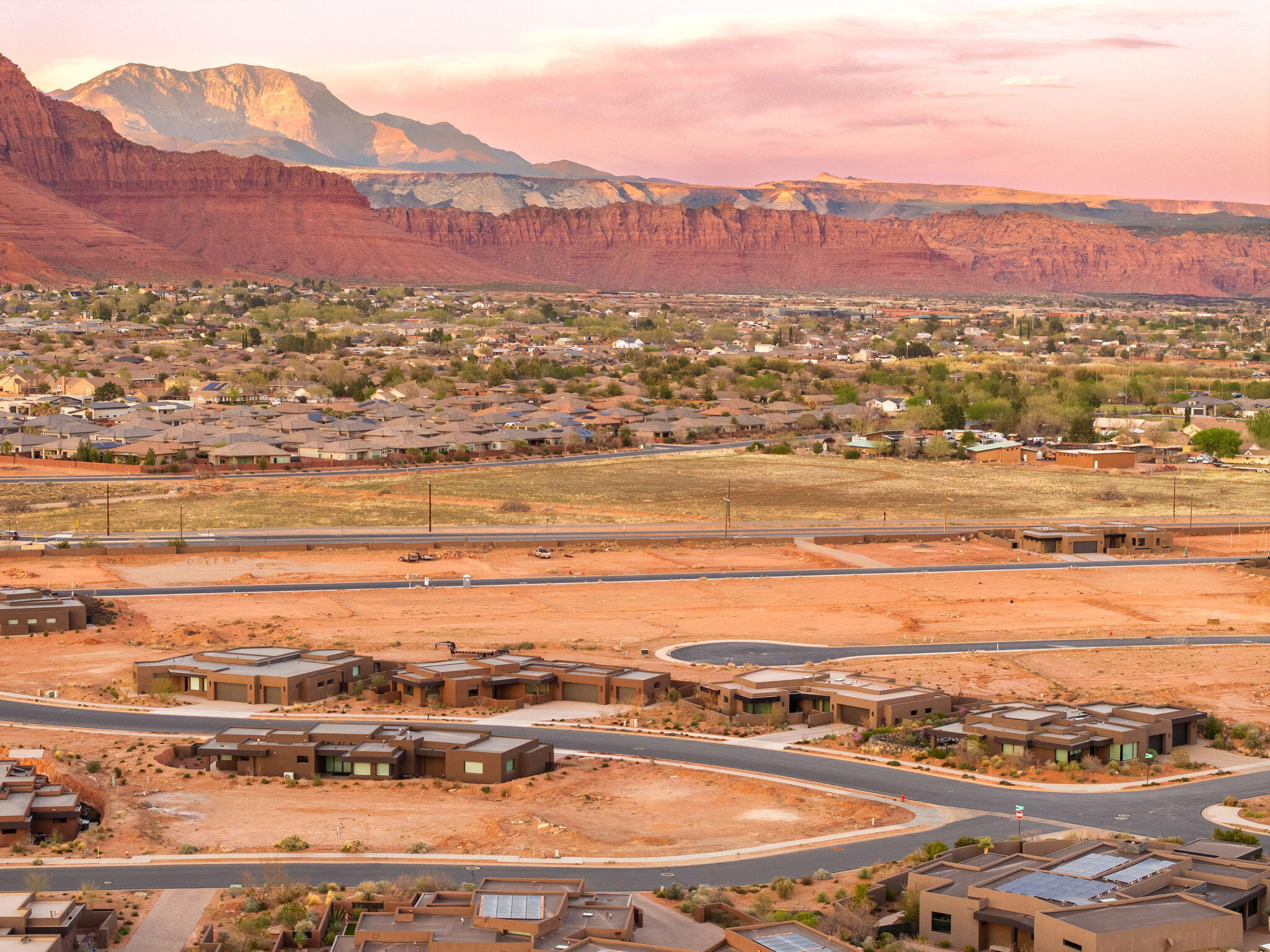 INDIGO TRAILS - Land